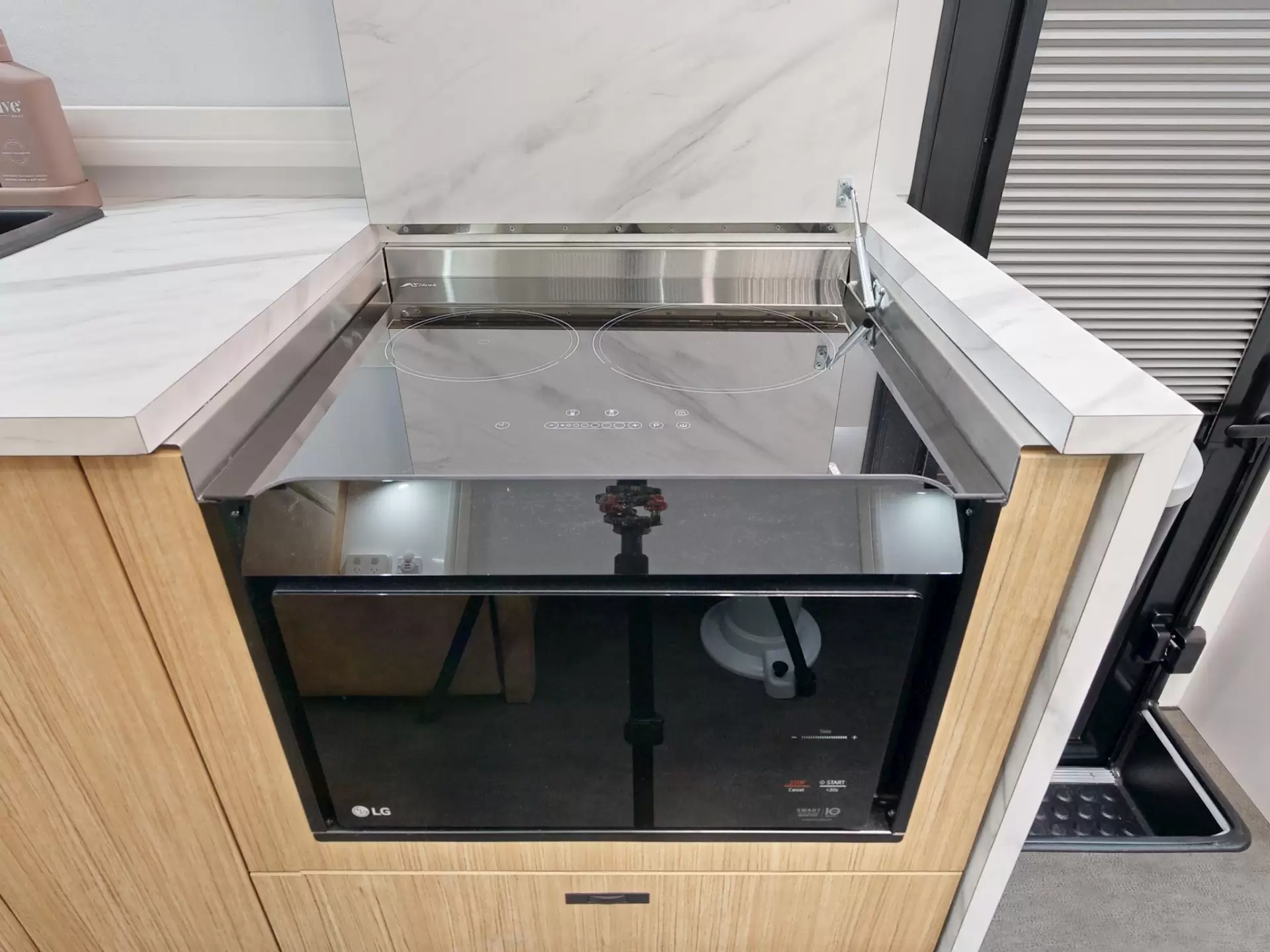 NEW 2026 VACATIONER CARAVANS ROUGH RIDER