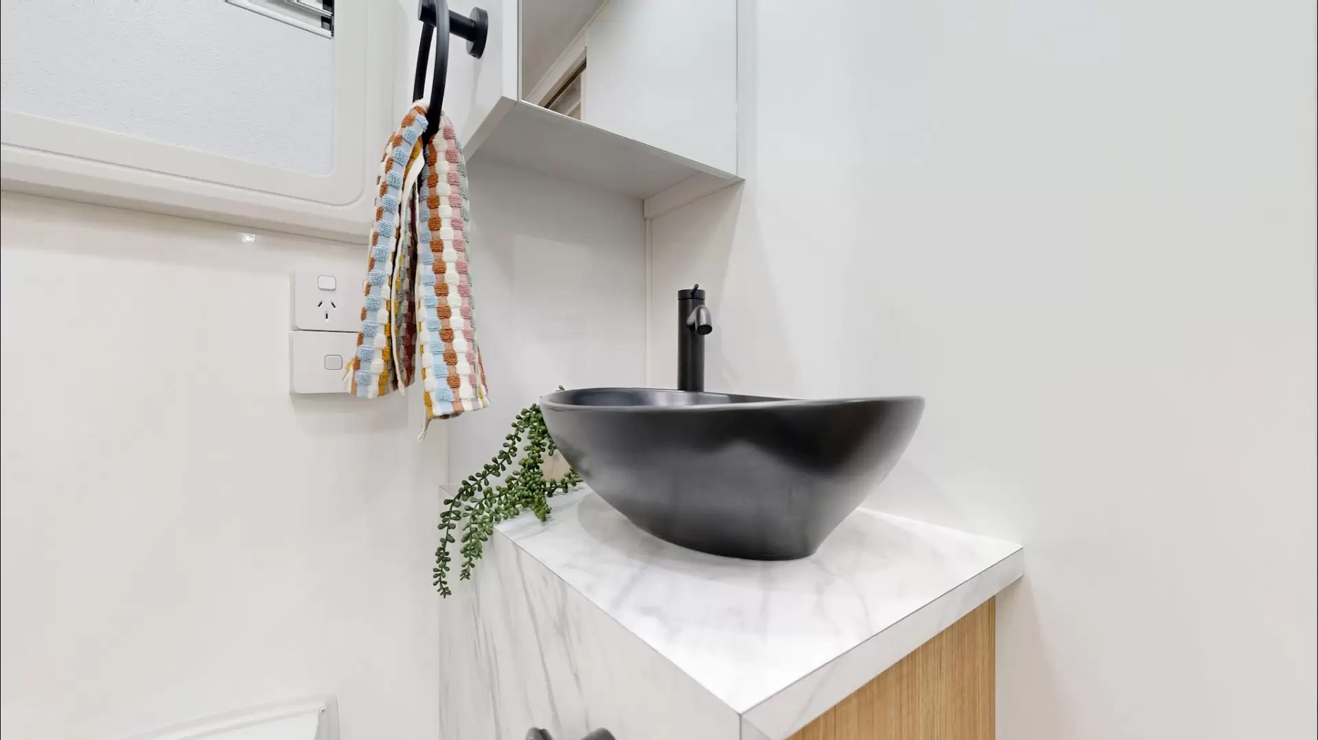 NEW 2026 VACATIONER CARAVANS ROUGH RIDER