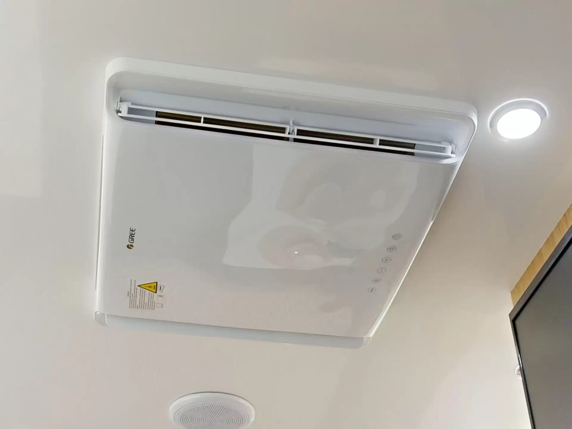 NEW 2026 VACATIONER CARAVANS ROUGH RIDER