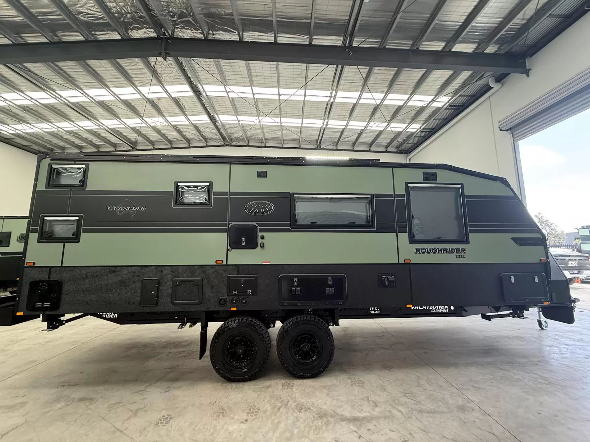 NEW 2026 VACATIONER CARAVANS ROUGH RIDER