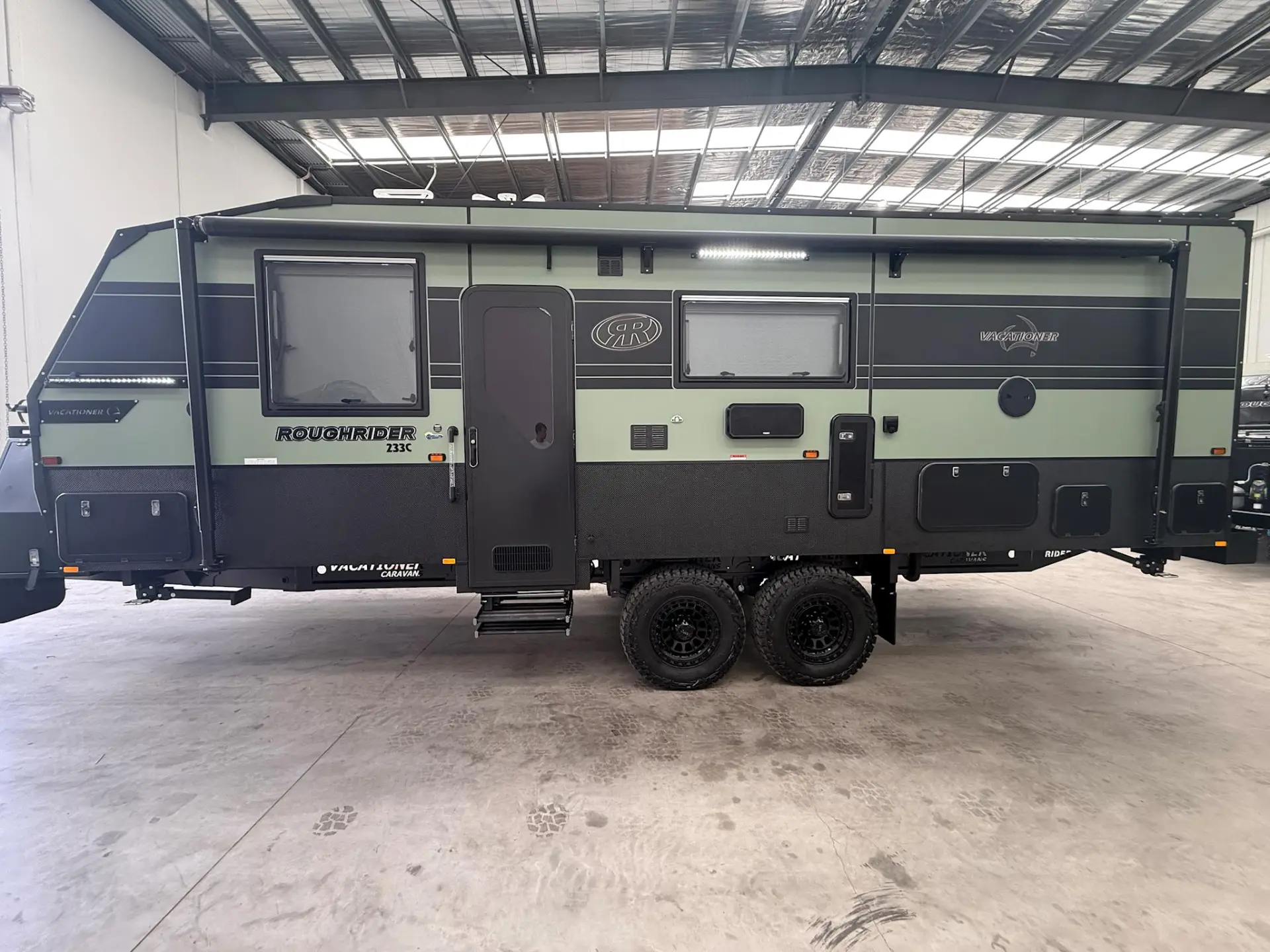 NEW 2026 VACATIONER CARAVANS ROUGH RIDER