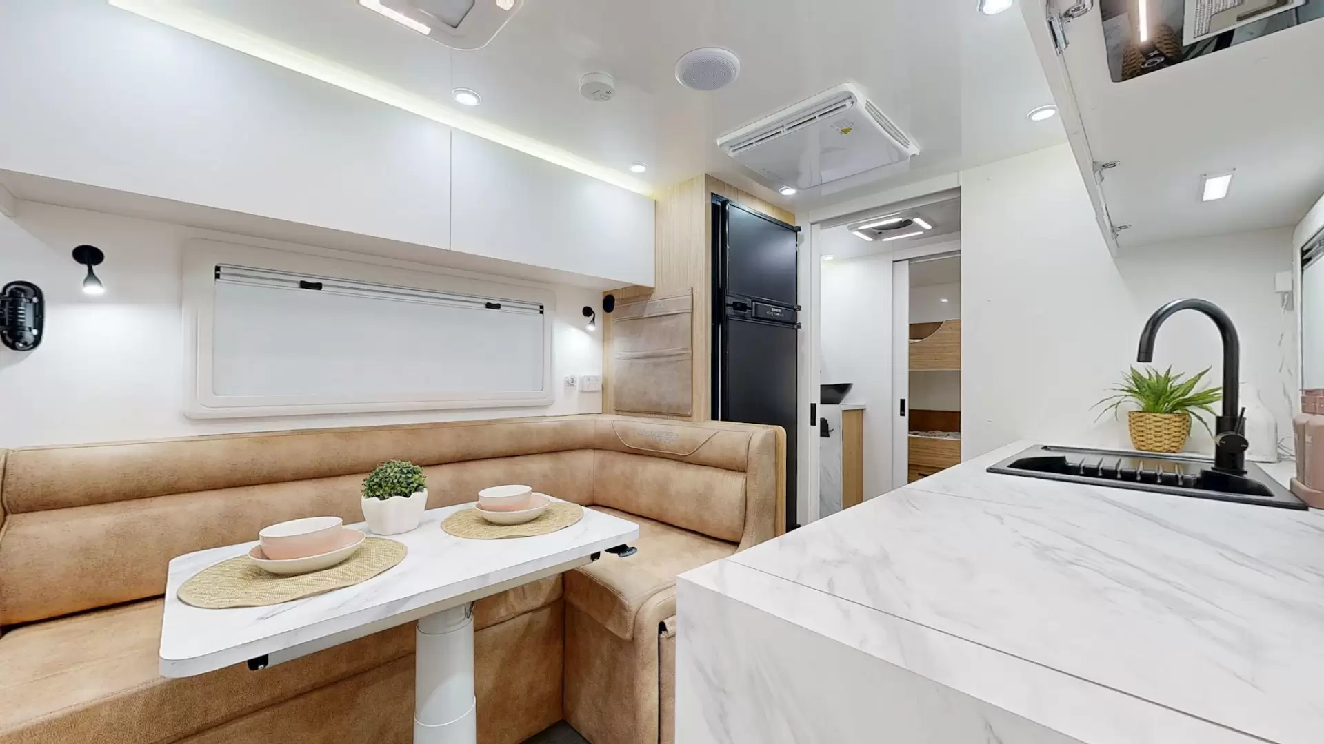 NEW 2026 VACATIONER CARAVANS ROUGH RIDER