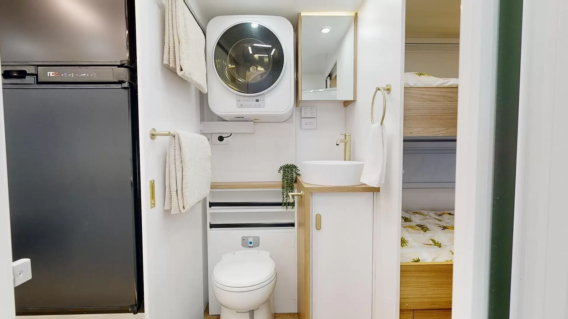 NEW 2026 VACATIONER CARAVANS ROUGH RIDER