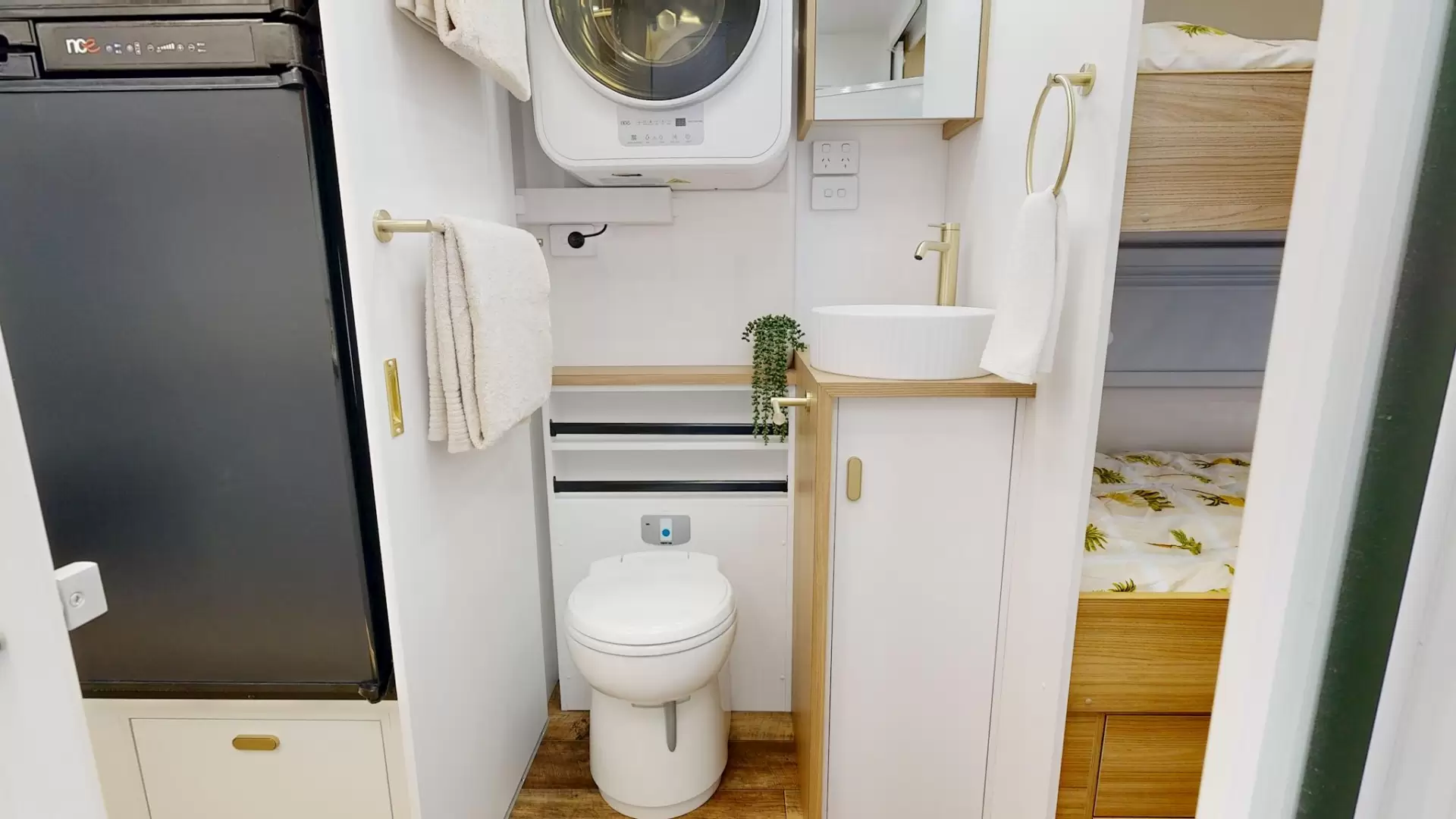 NEW 2026 VACATIONER CARAVANS ROUGH RIDER