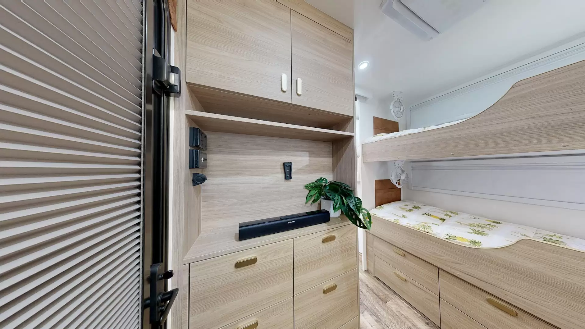 NEW 2026 VACATIONER CARAVANS ROUGH RIDER