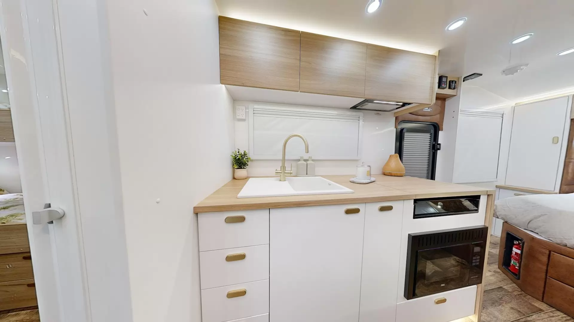 NEW 2026 VACATIONER CARAVANS ROUGH RIDER