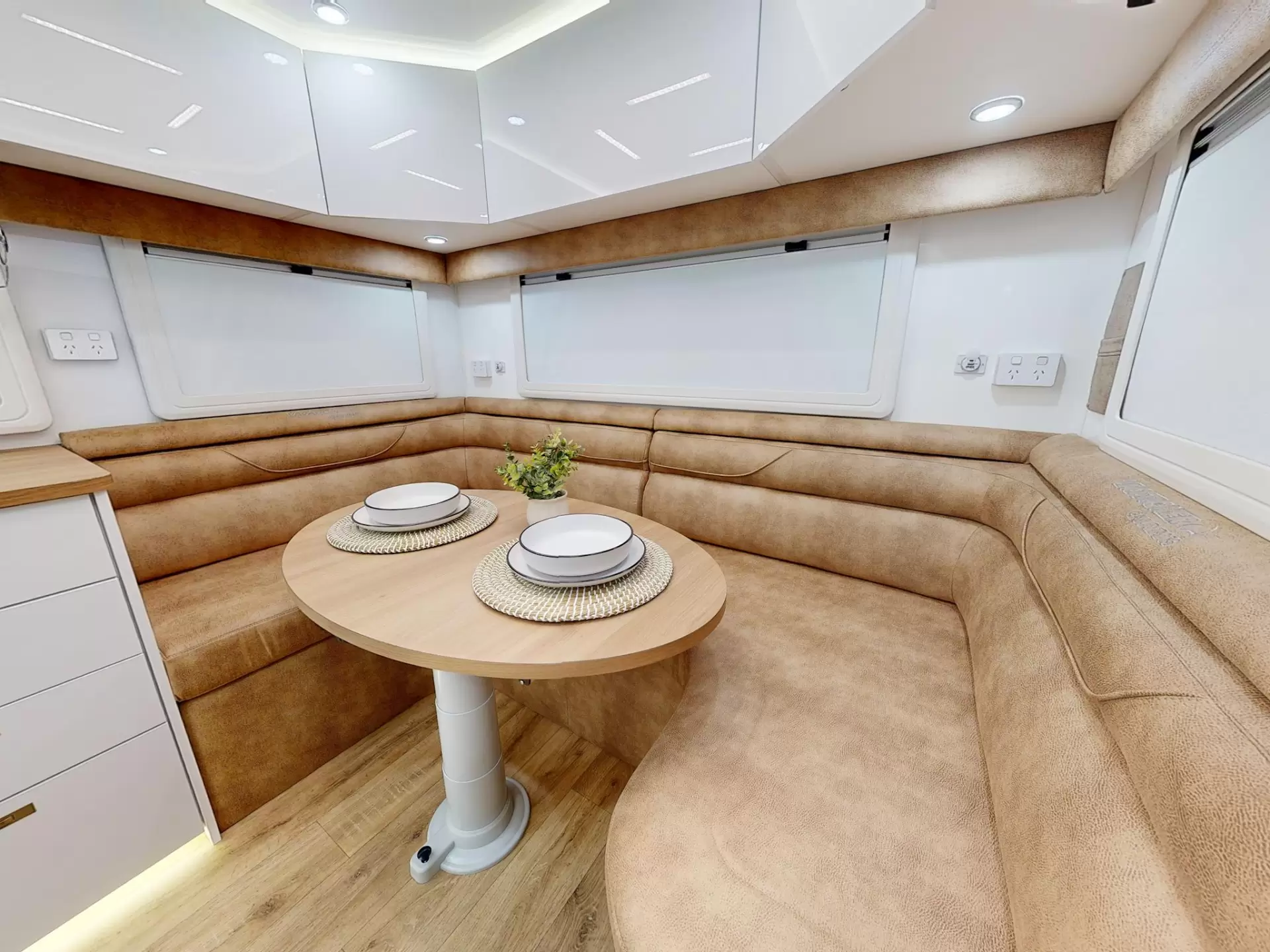 NEW 2026 VACATIONER CARAVANS ROUGH RIDER