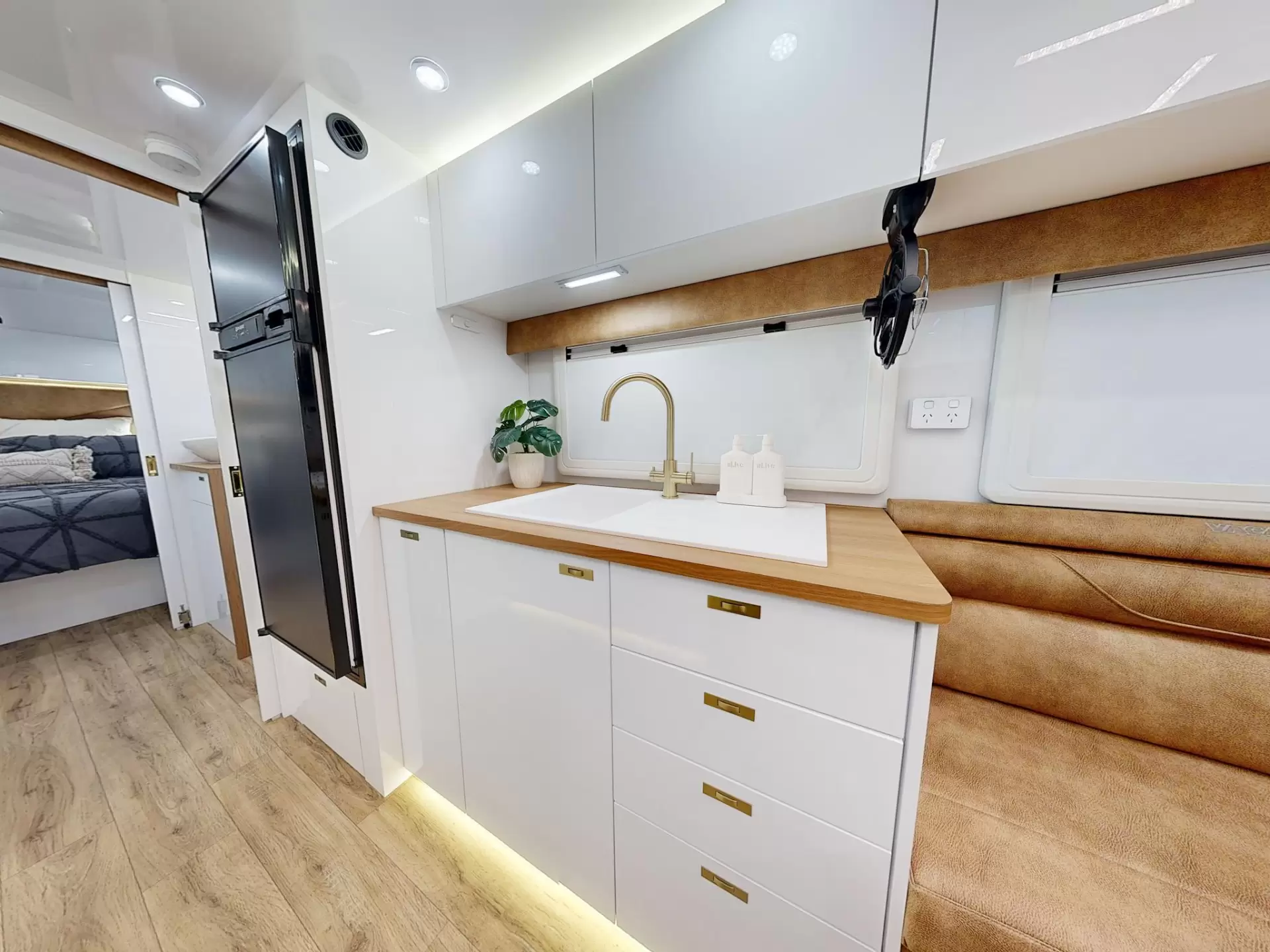 NEW 2026 VACATIONER CARAVANS ROUGH RIDER