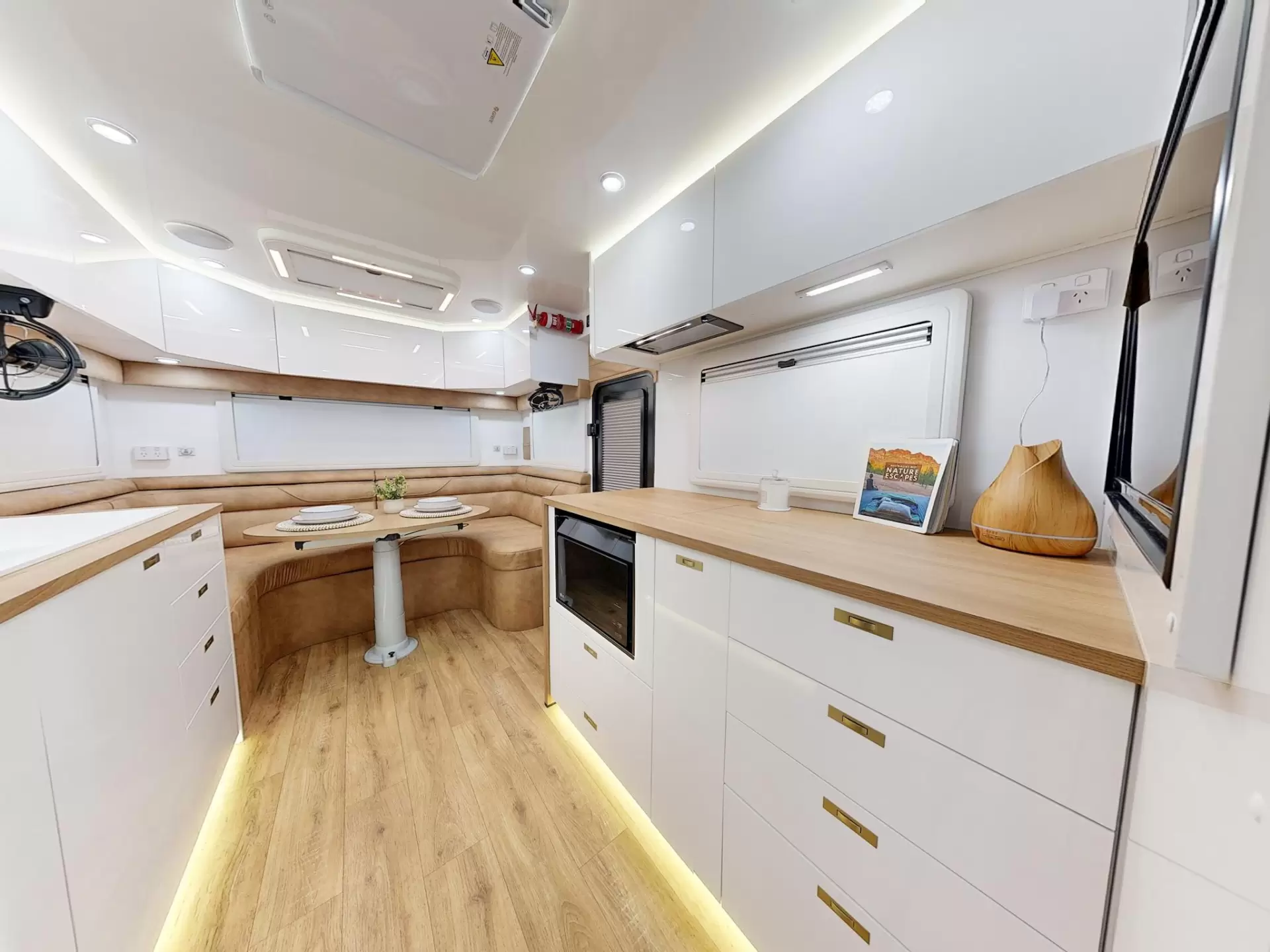 NEW 2026 VACATIONER CARAVANS ROUGH RIDER