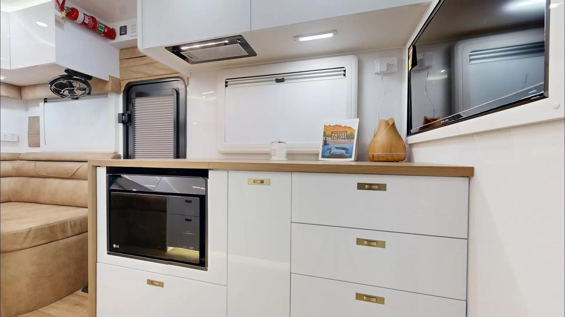 NEW 2026 VACATIONER CARAVANS ROUGH RIDER