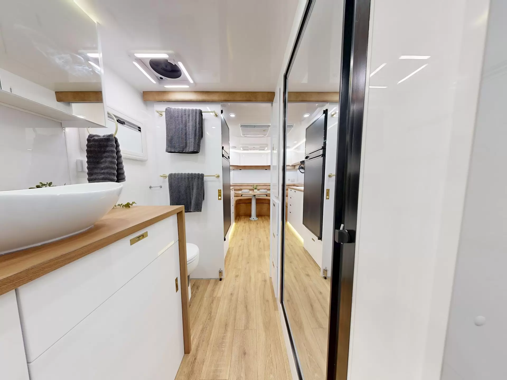 NEW 2026 VACATIONER CARAVANS ROUGH RIDER