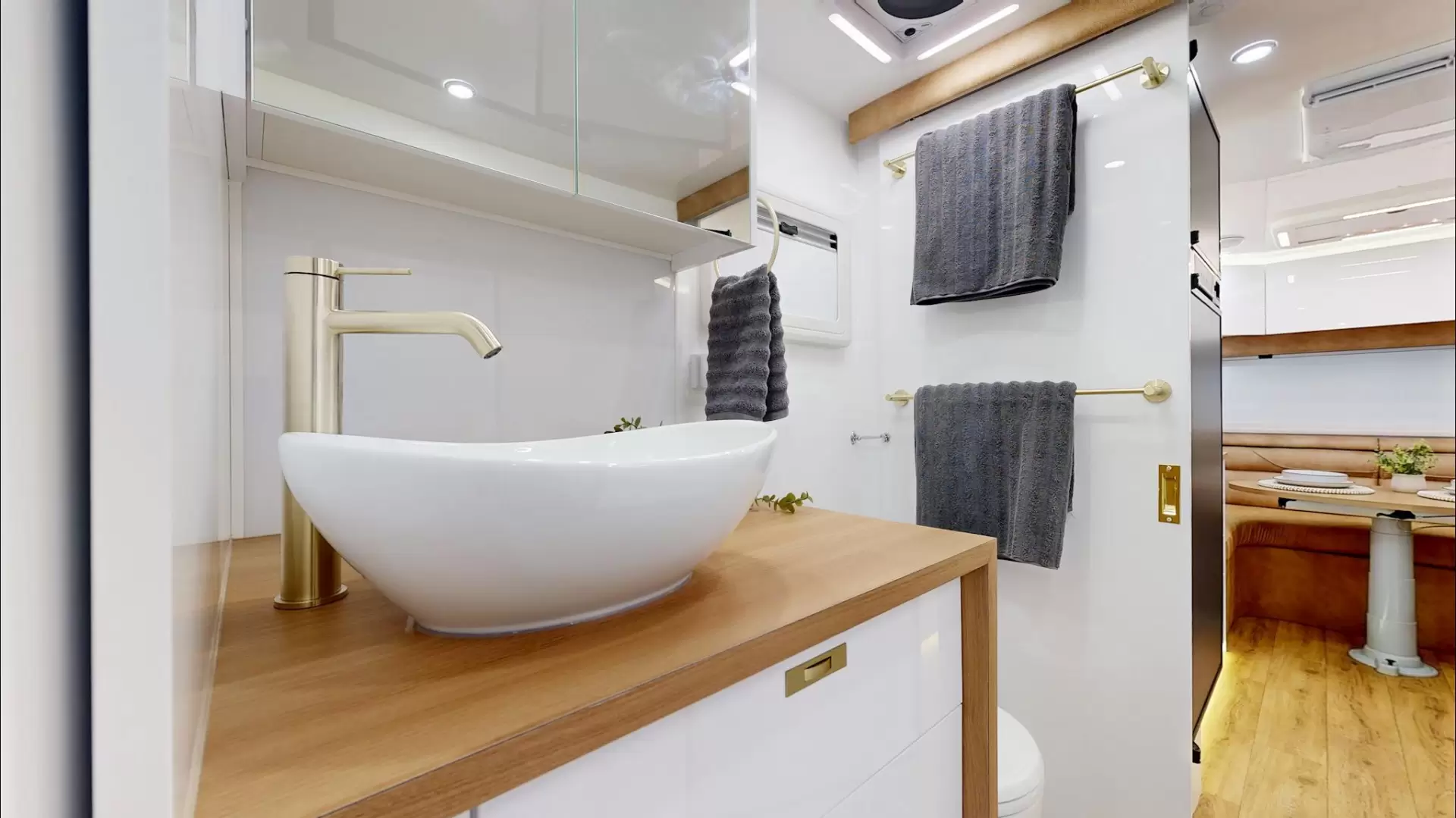 NEW 2026 VACATIONER CARAVANS ROUGH RIDER