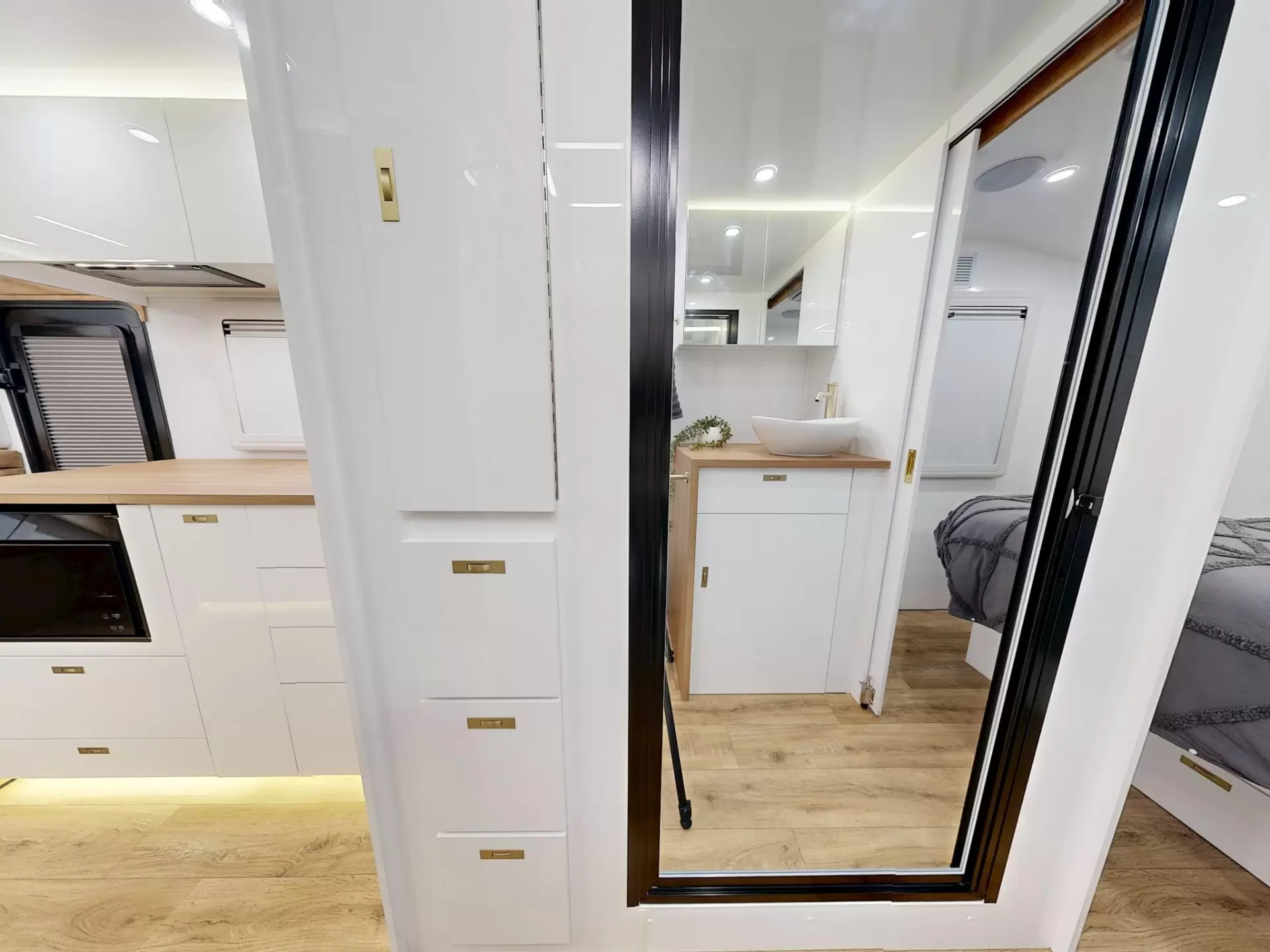 NEW 2026 VACATIONER CARAVANS ROUGH RIDER