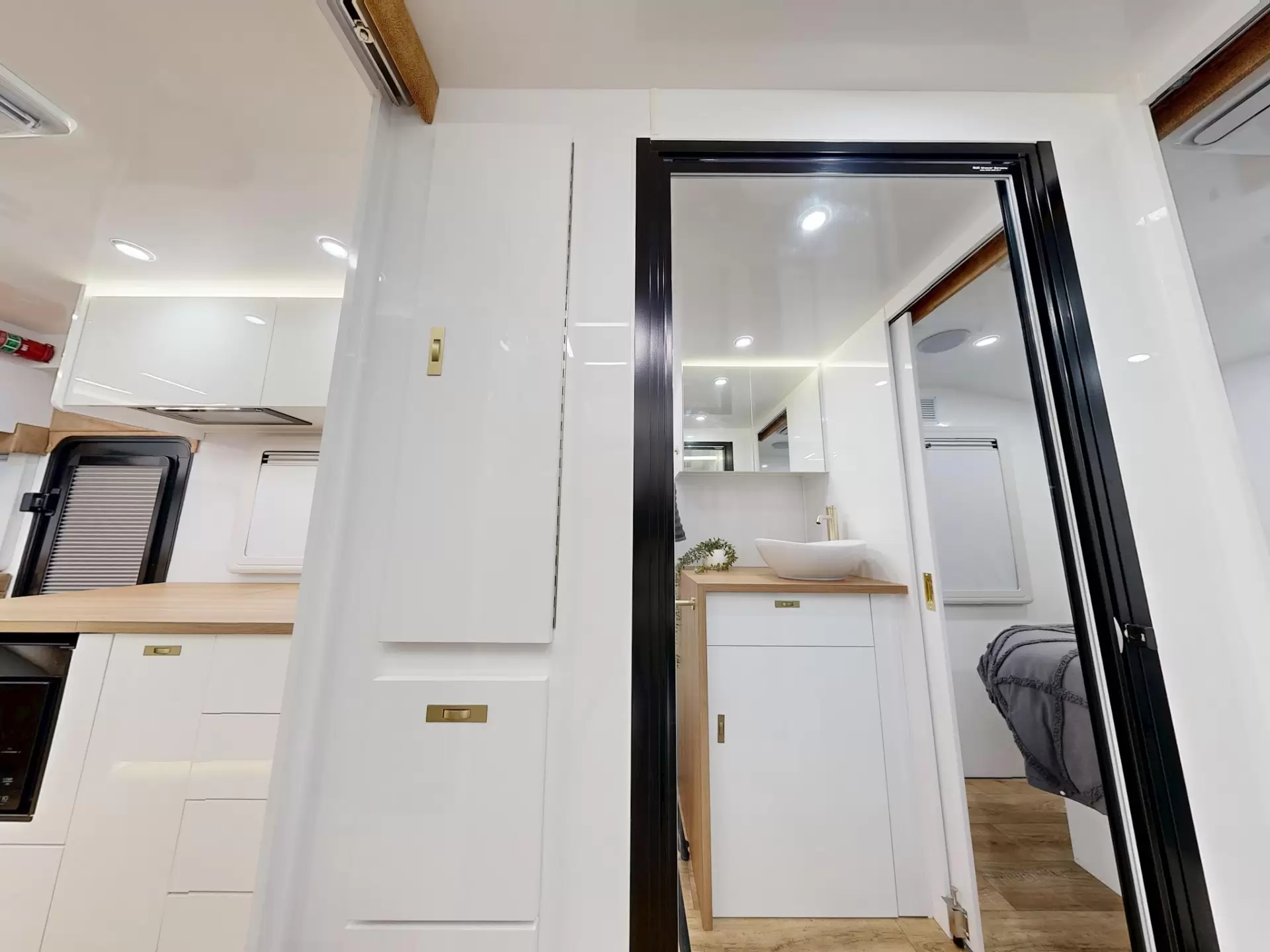 NEW 2026 VACATIONER CARAVANS ROUGH RIDER