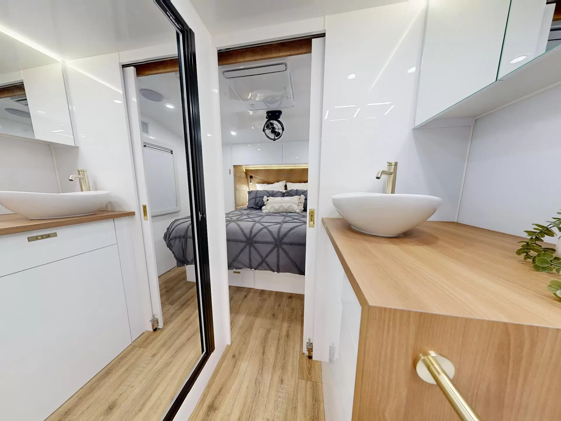 NEW 2026 VACATIONER CARAVANS ROUGH RIDER