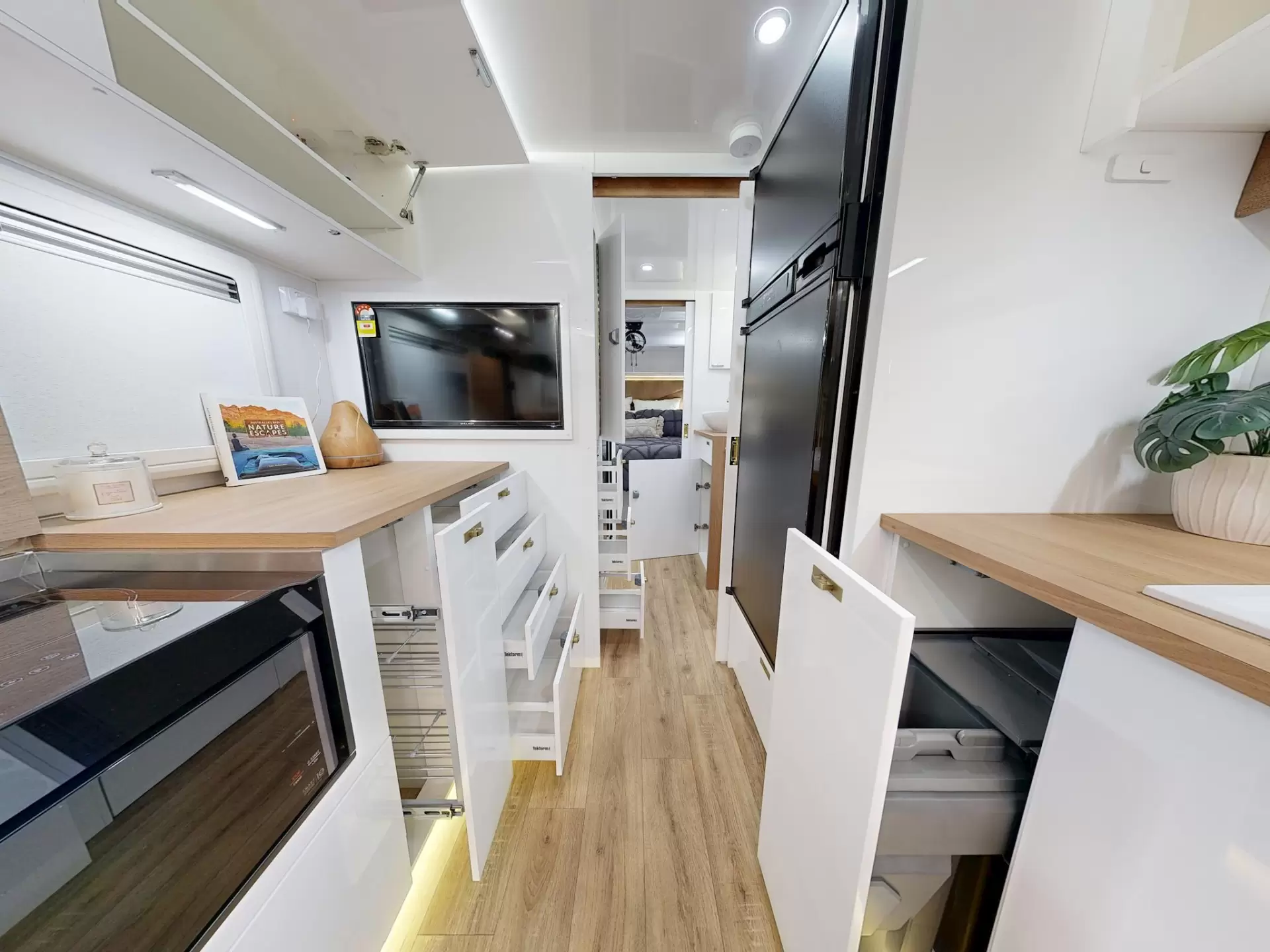 NEW 2026 VACATIONER CARAVANS ROUGH RIDER