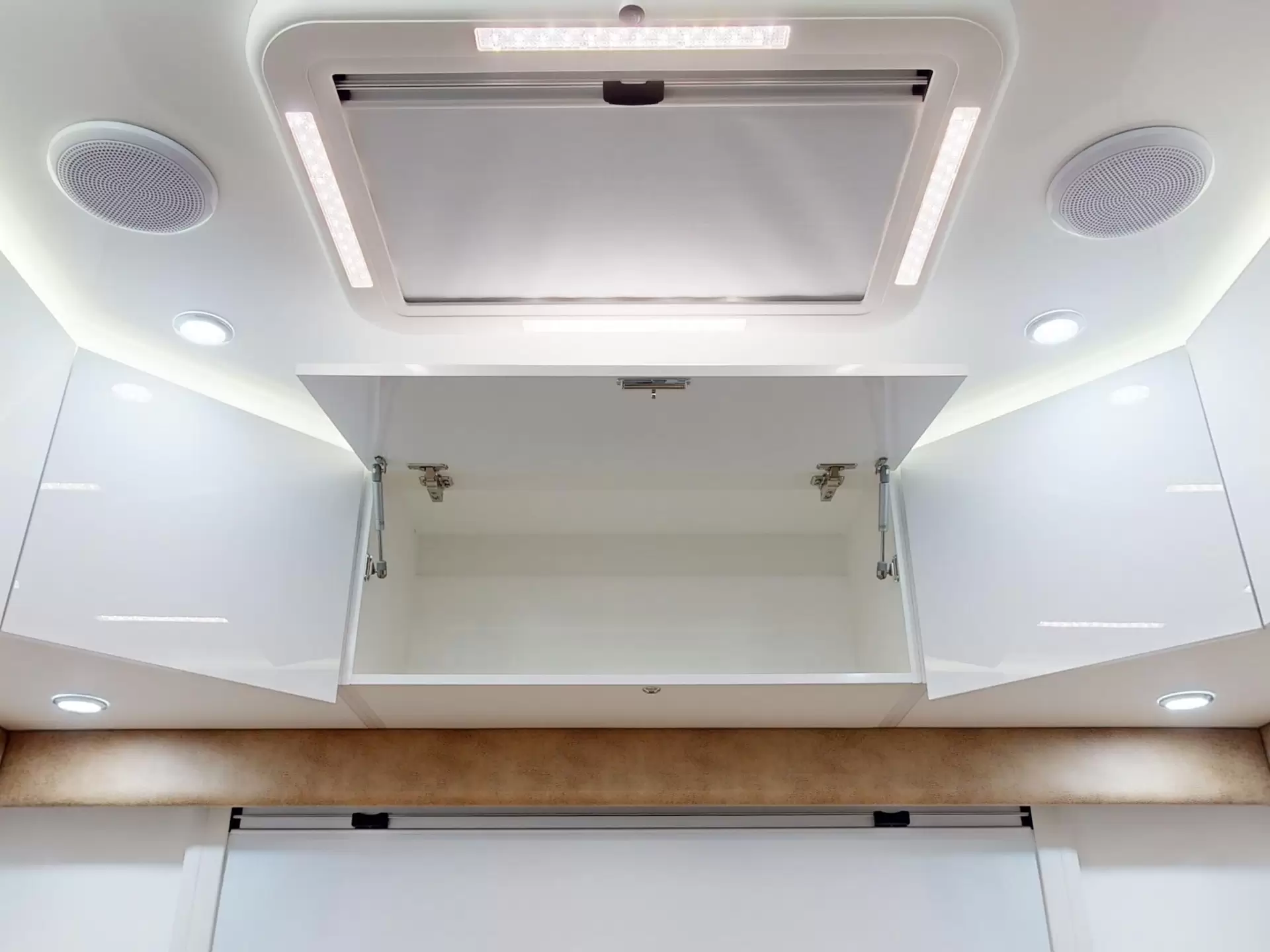 NEW 2026 VACATIONER CARAVANS ROUGH RIDER