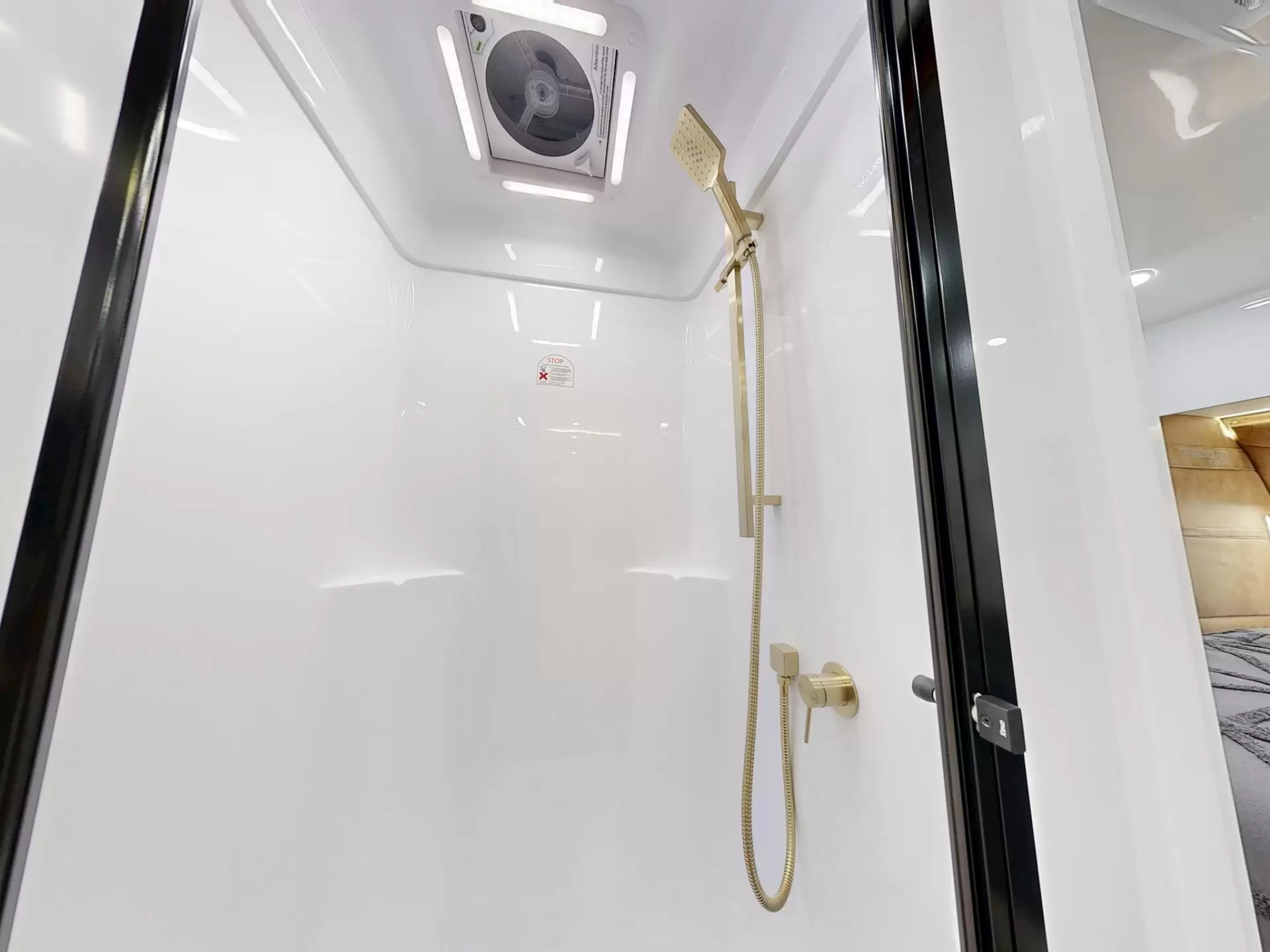 NEW 2026 VACATIONER CARAVANS ROUGH RIDER