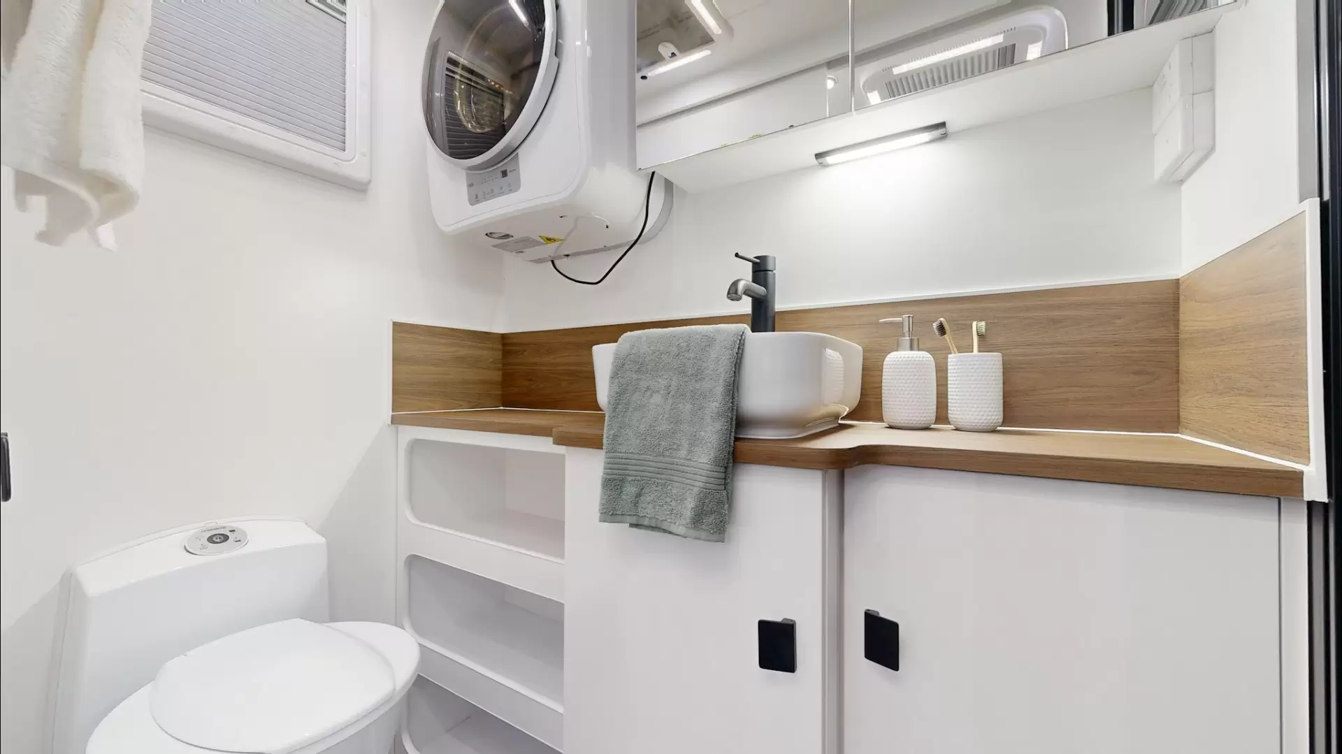 NEW 2025 RADIANT CARAVANS OUTBACK