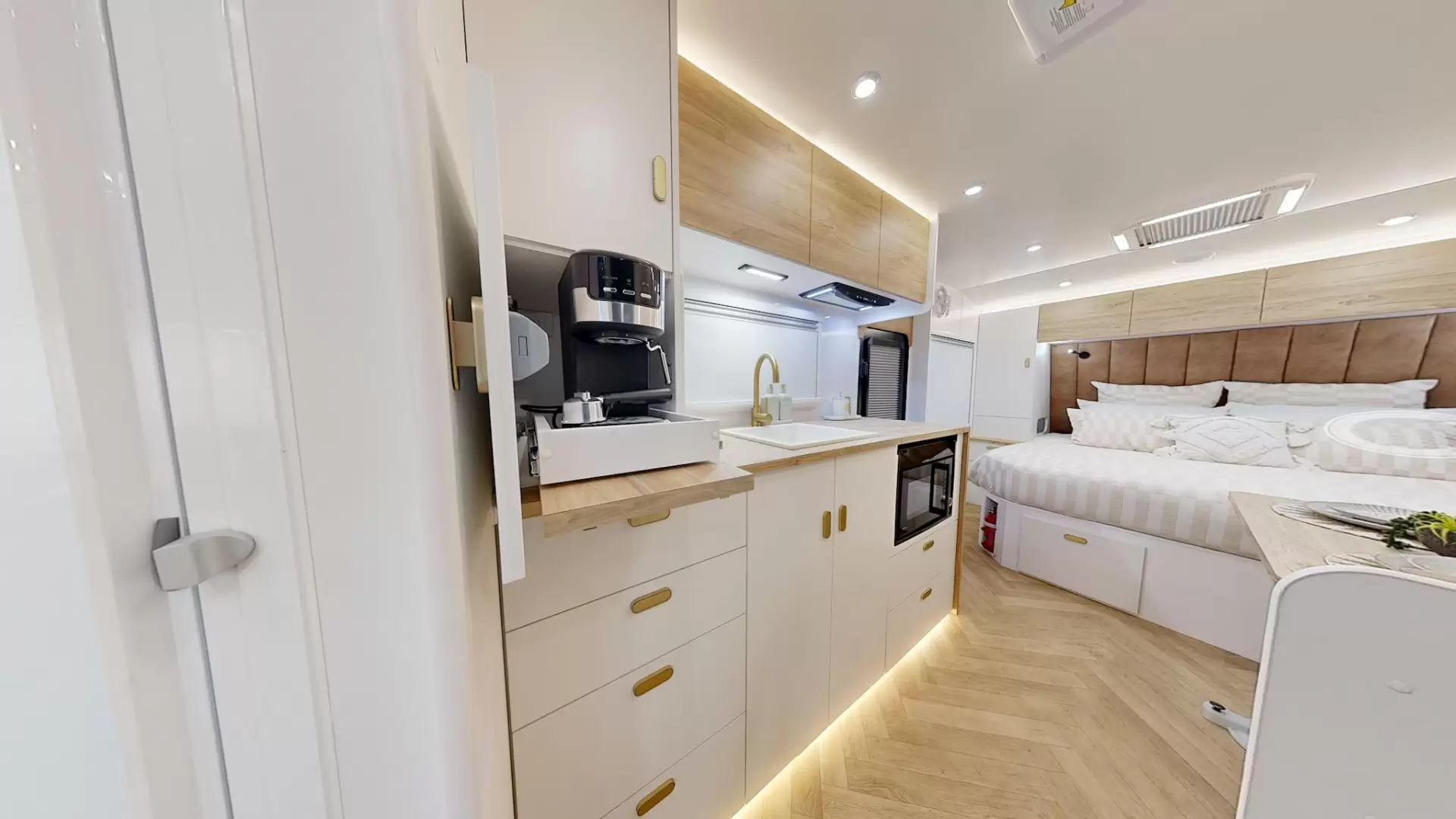 NEW 2026 RADIANT CARAVANS EXTREME