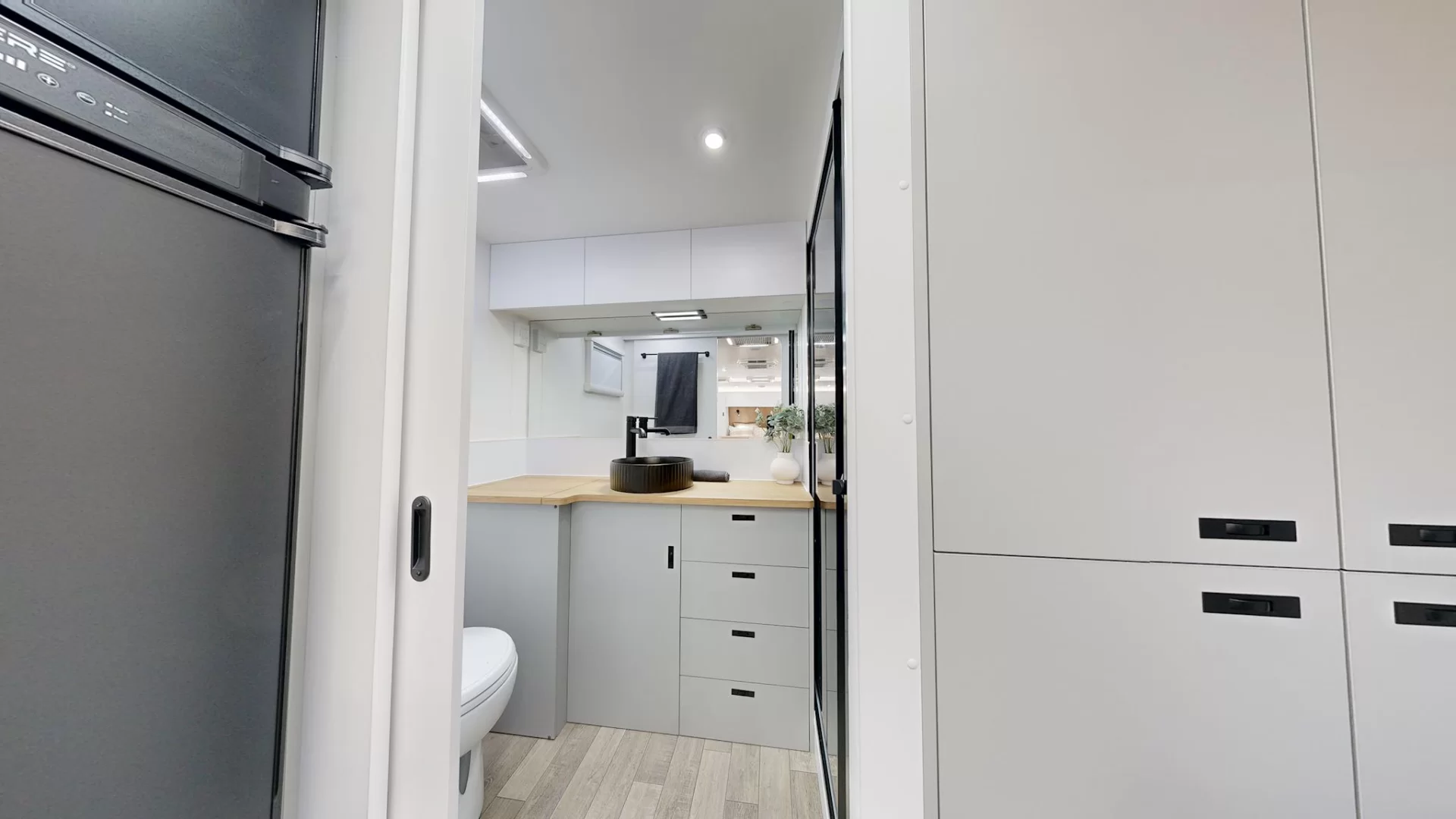 NEW 2025 RADIANT CARAVANS OUTBACK caravan