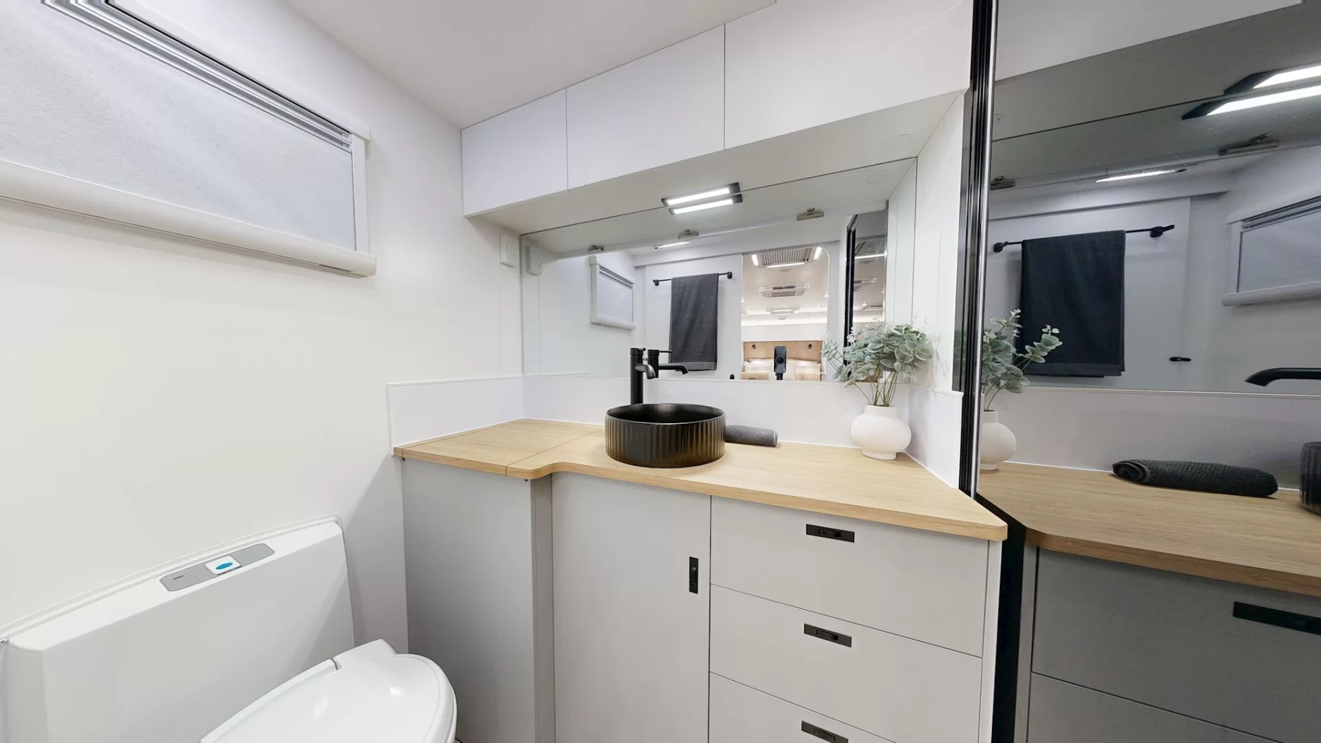 NEW 2025 RADIANT CARAVANS OUTBACK caravan