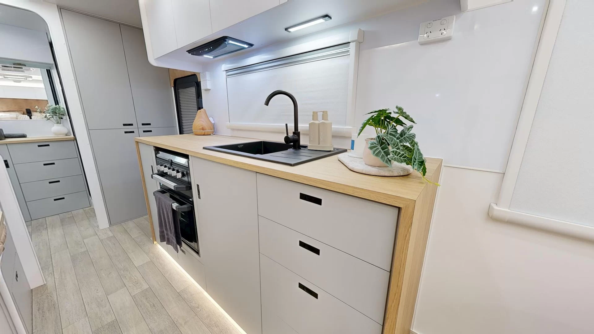 NEW 2025 RADIANT CARAVANS OUTBACK caravan