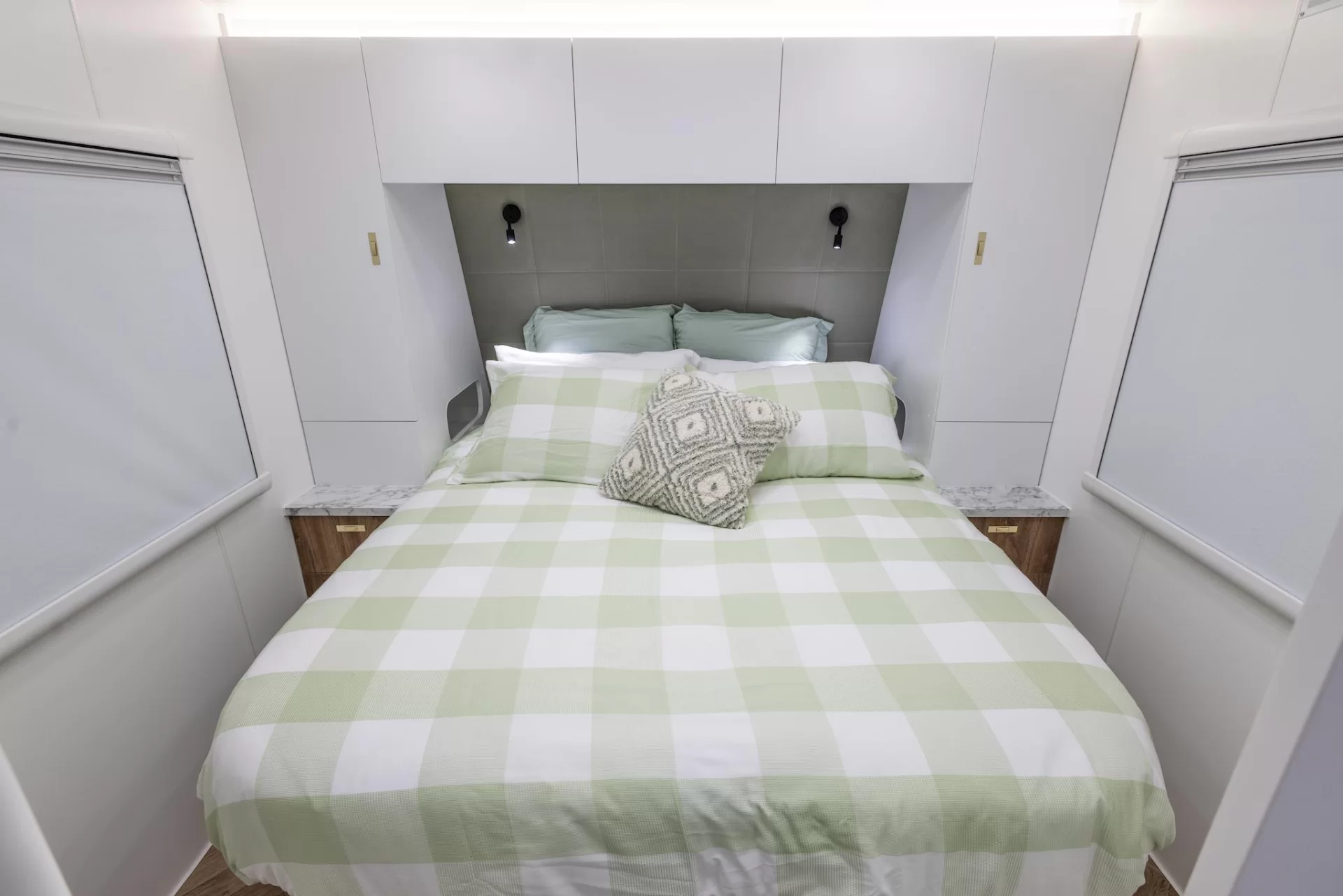 NEW 2025 RADIANT CARAVANS EXTREME caravan