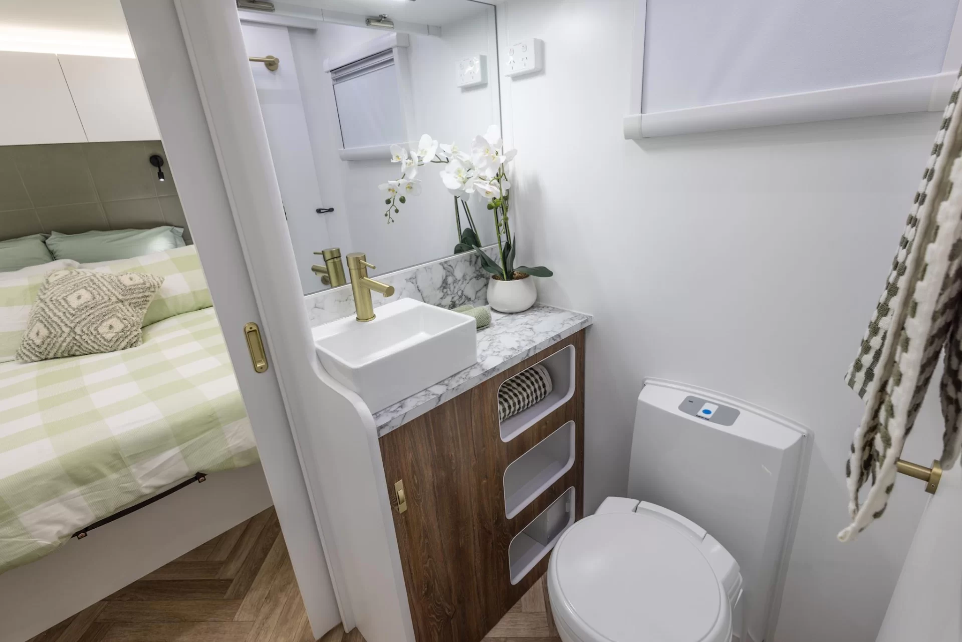 NEW 2025 RADIANT CARAVANS EXTREME caravan