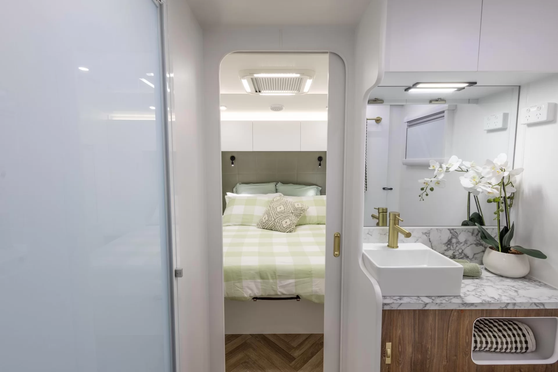 NEW 2025 RADIANT CARAVANS EXTREME caravan
