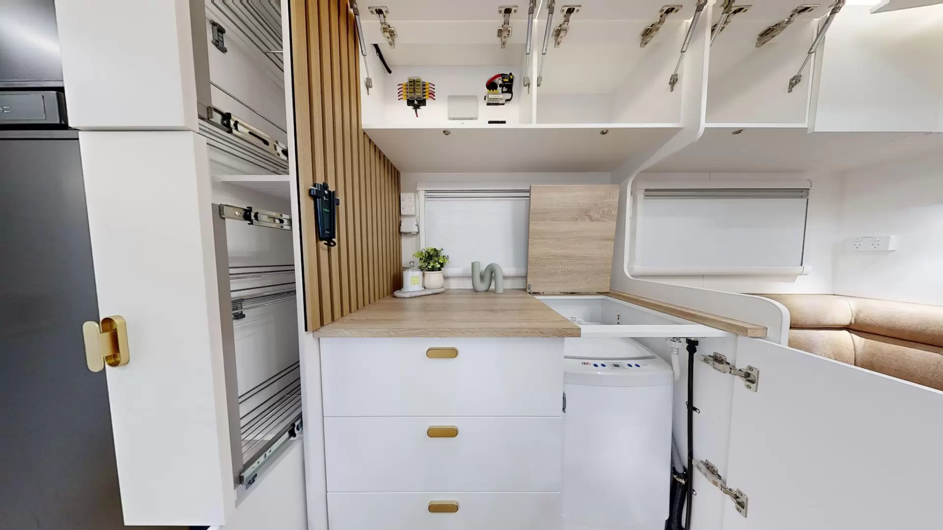 NEW 2026 RADIANT CARAVANS EXTREME