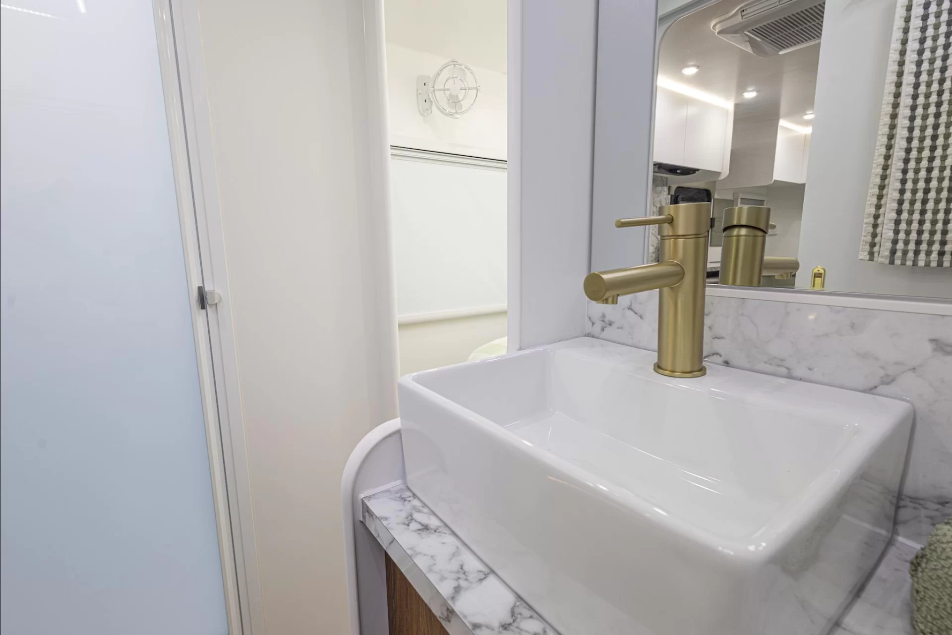 NEW 2025 RADIANT CARAVANS EXTREME caravan