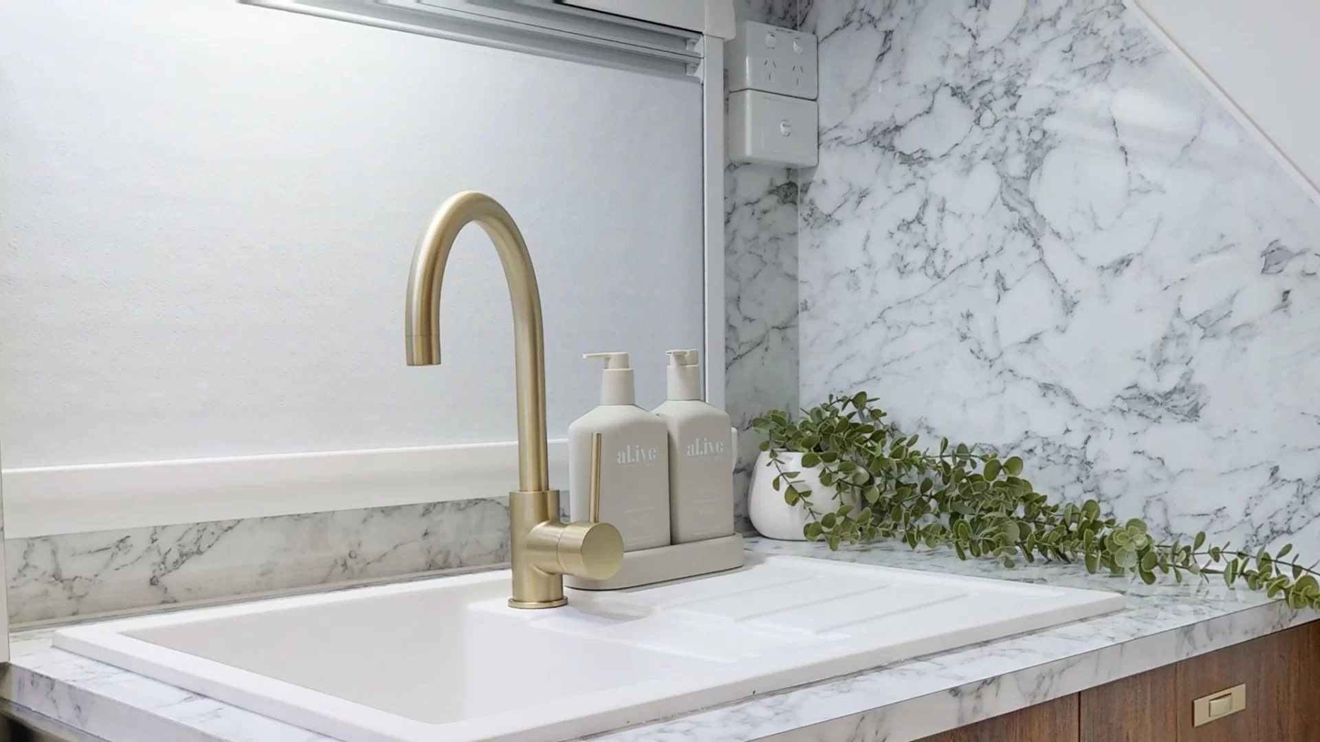 NEW 2025 RADIANT CARAVANS EXTREME caravan