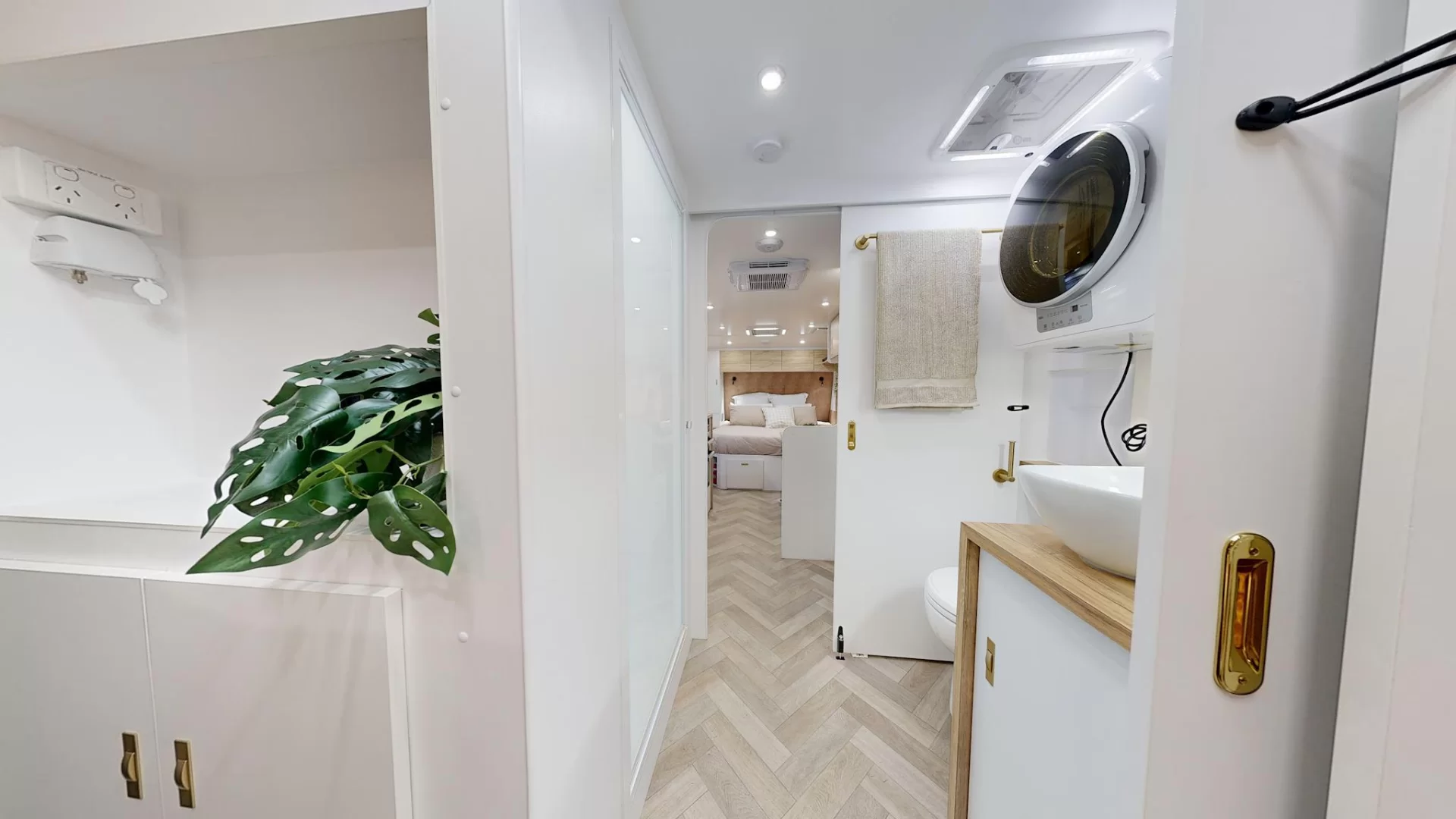 NEW 2025 RADIANT CARAVANS OUTBACK caravan