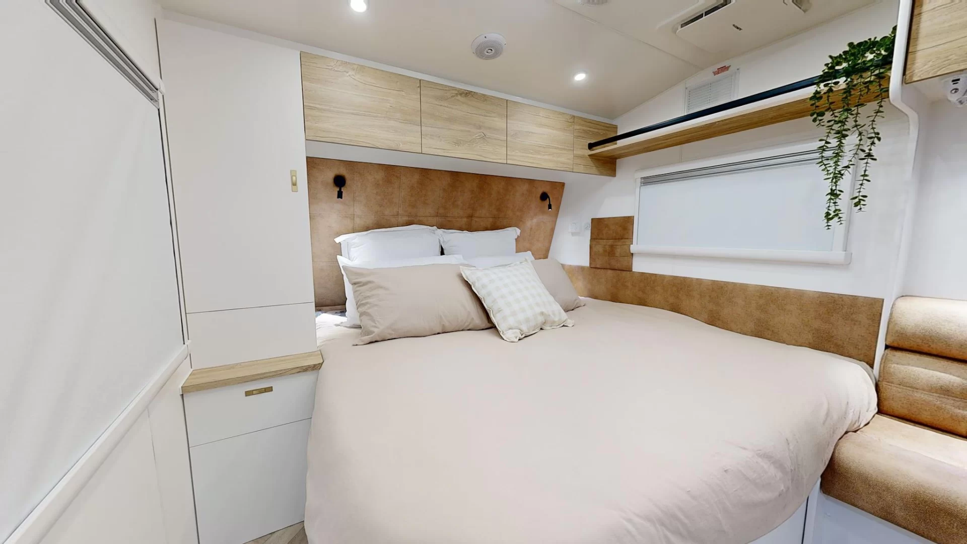 NEW 2025 RADIANT CARAVANS OUTBACK caravan