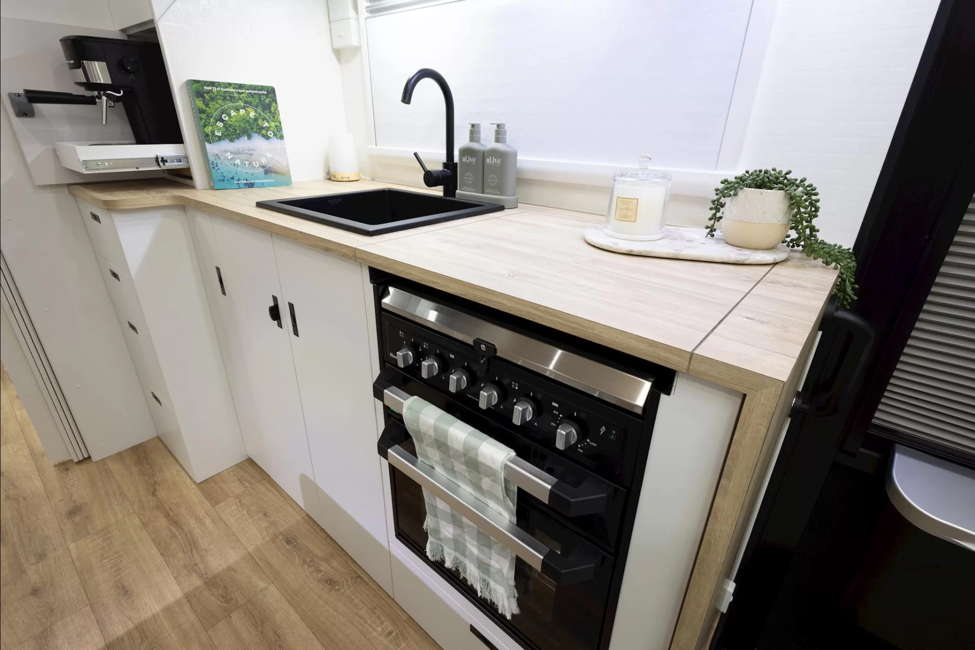 NEW 2025 RADIANT CARAVANS OUTBACK caravan