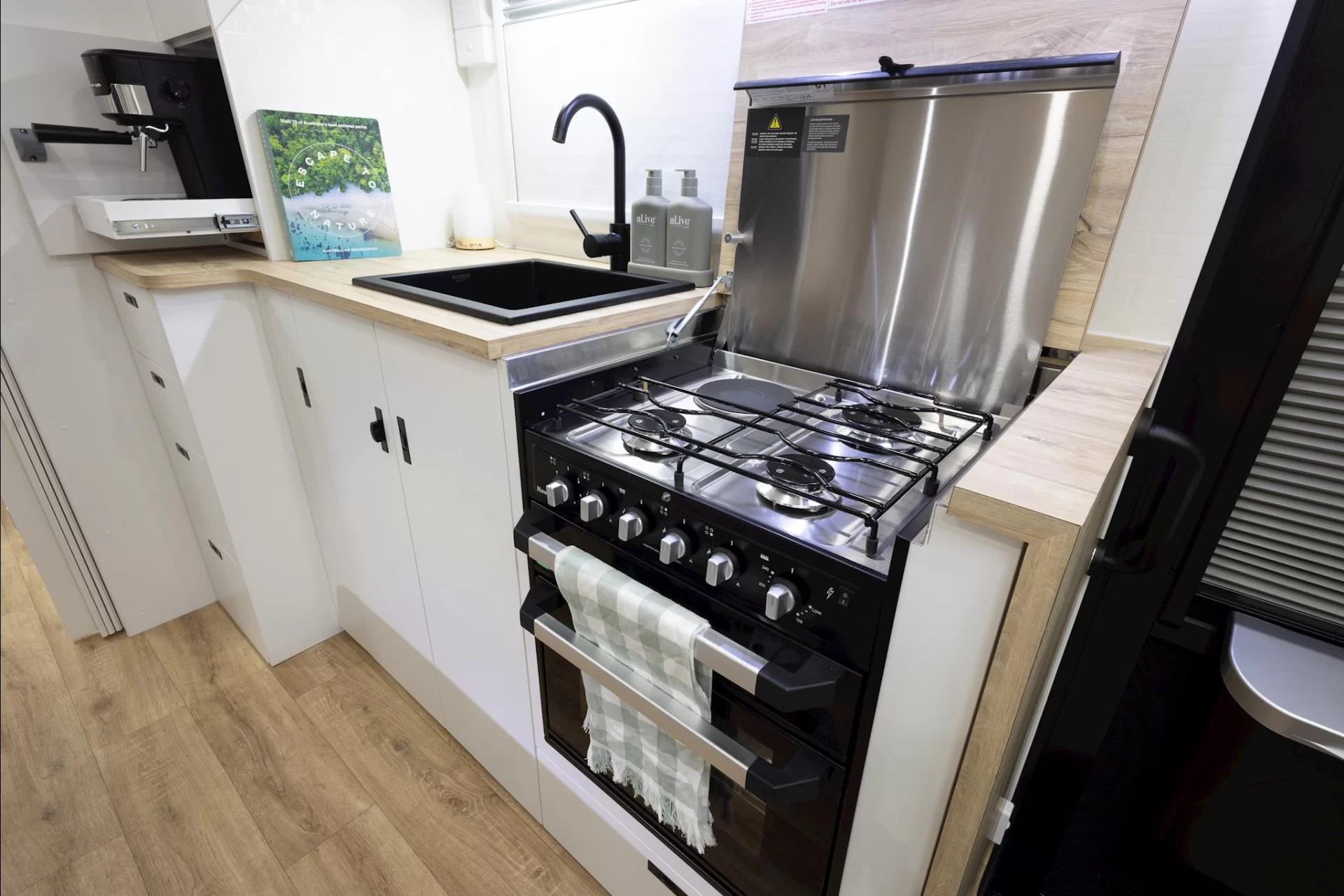 NEW 2025 RADIANT CARAVANS OUTBACK caravan