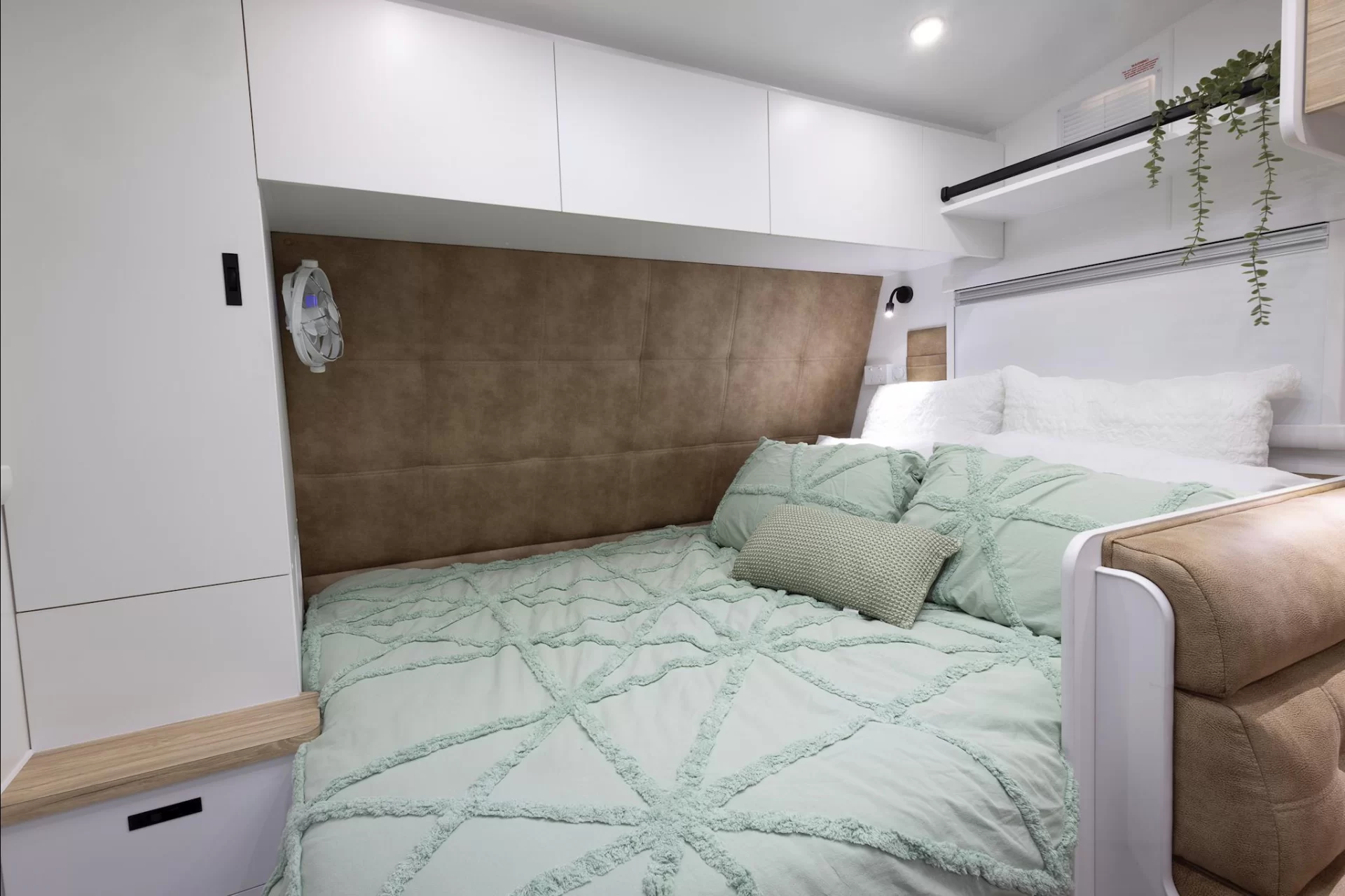 NEW 2025 RADIANT CARAVANS OUTBACK caravan