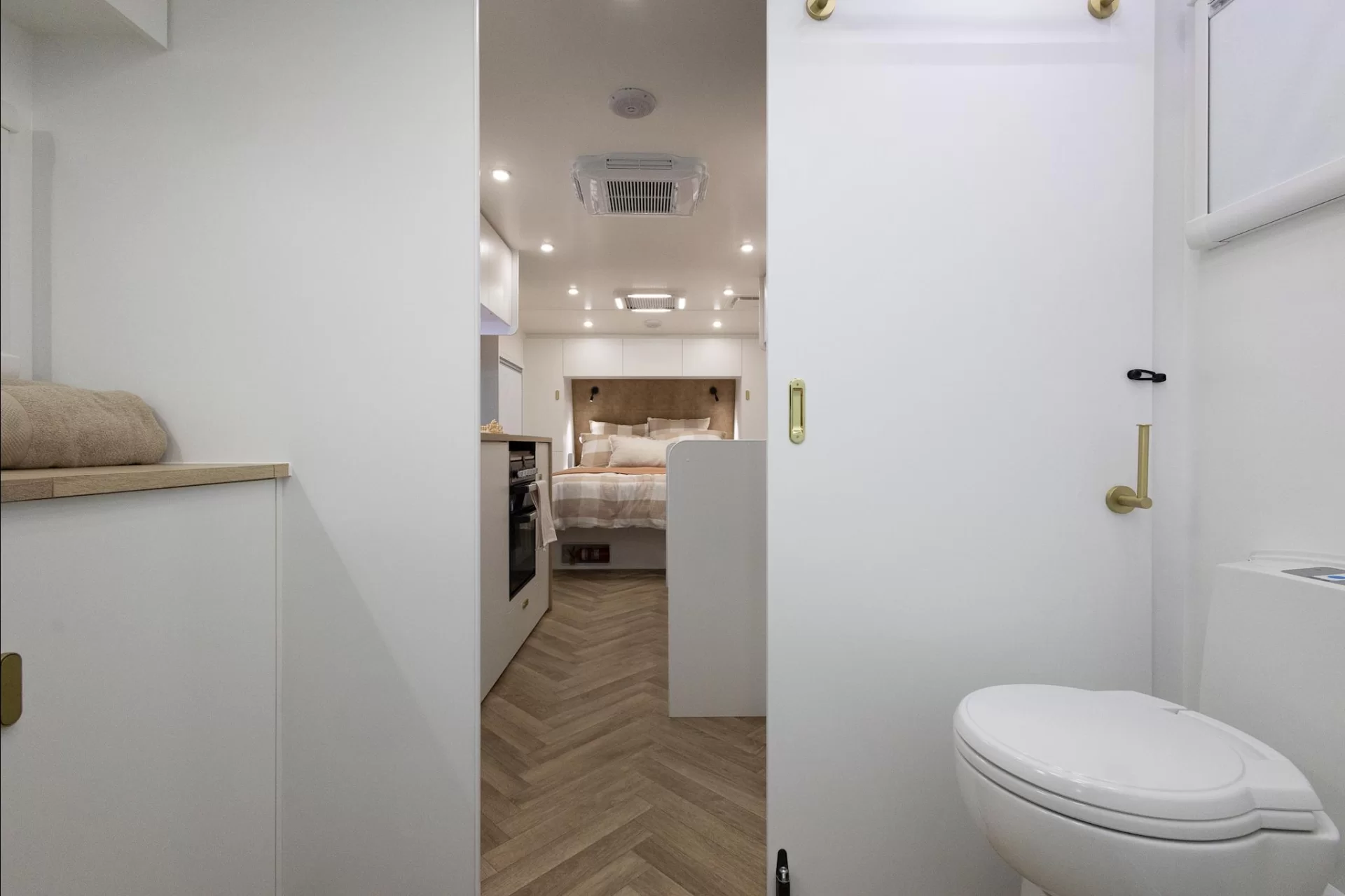 NEW 2025 RADIANT CARAVANS OUTBACK caravan