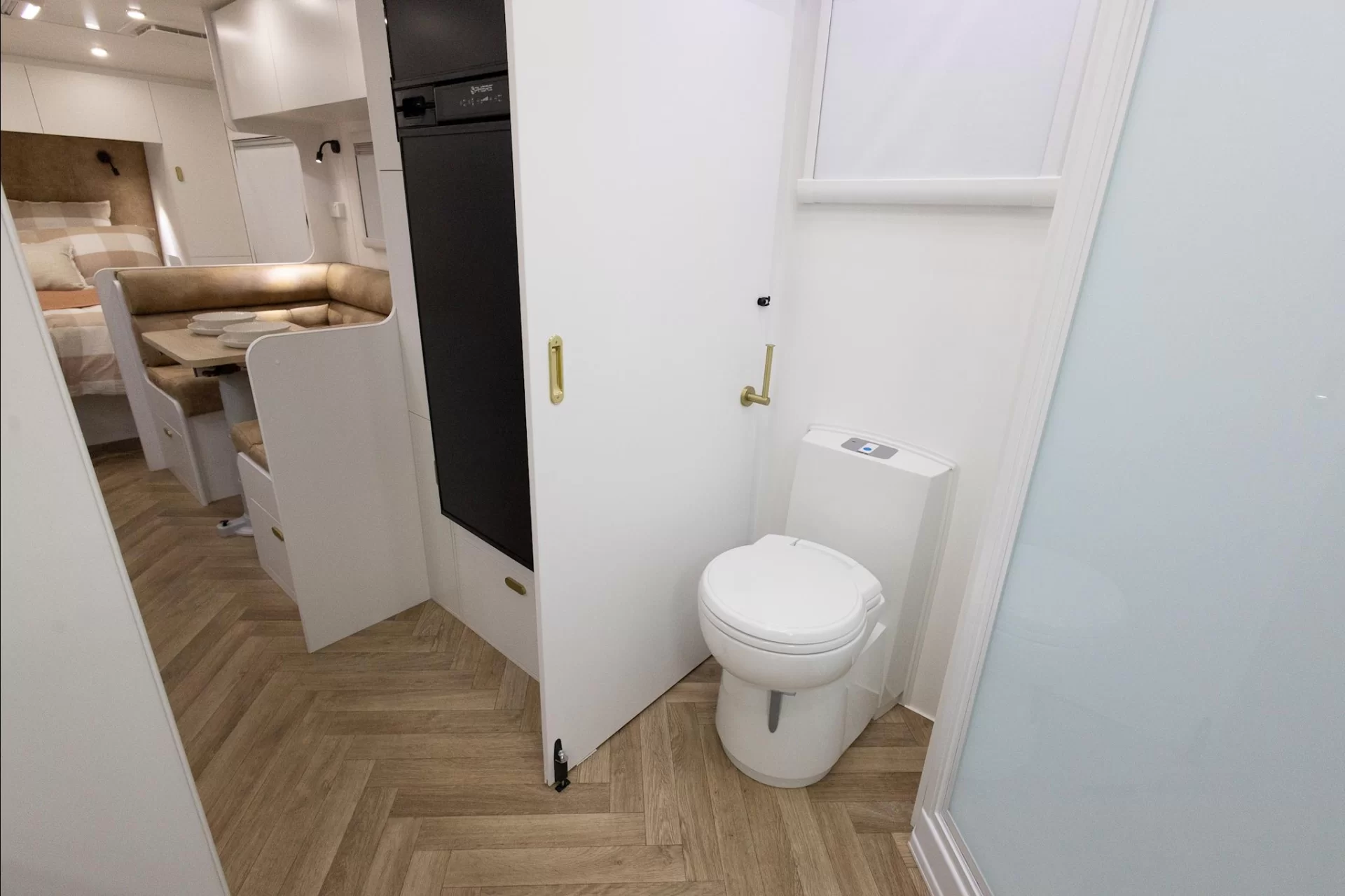 NEW 2025 RADIANT CARAVANS OUTBACK caravan