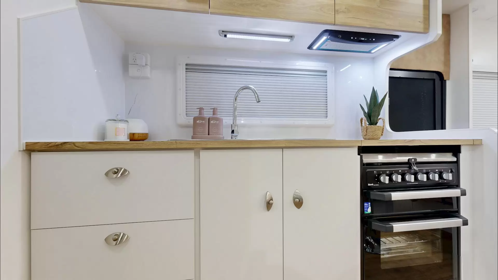 NEW 2025 OZVENTURE CARAVANS TOURER