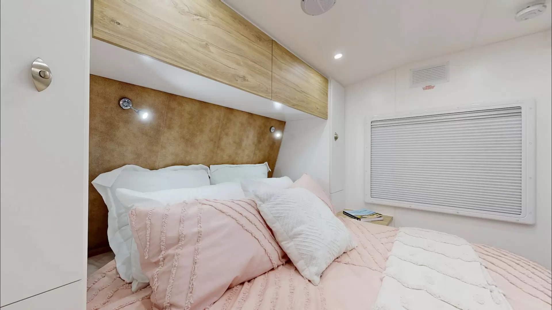 NEW 2025 OZVENTURE CARAVANS TOURER