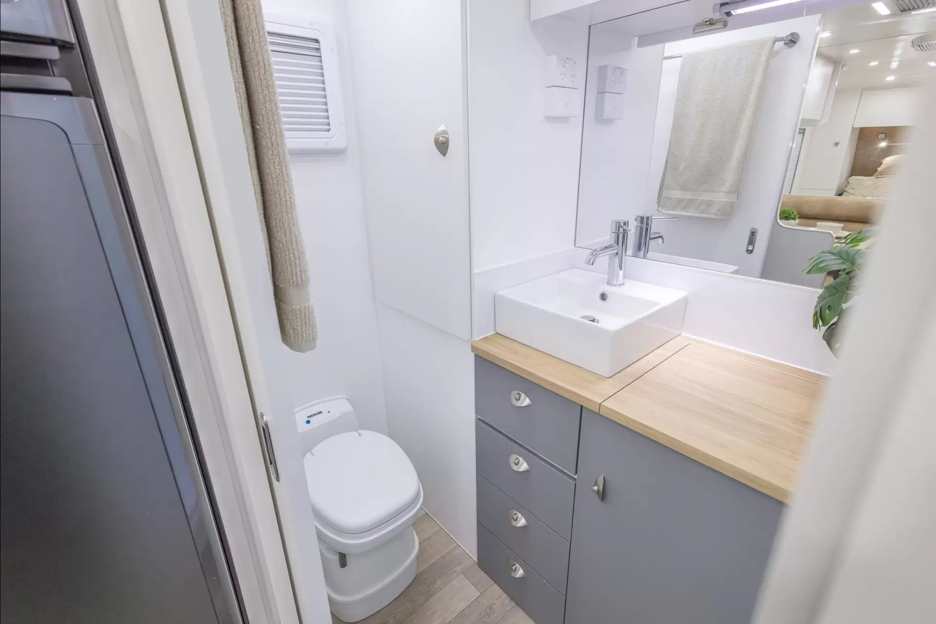 NEW 2025 OZVENTURE CARAVANS TOURER