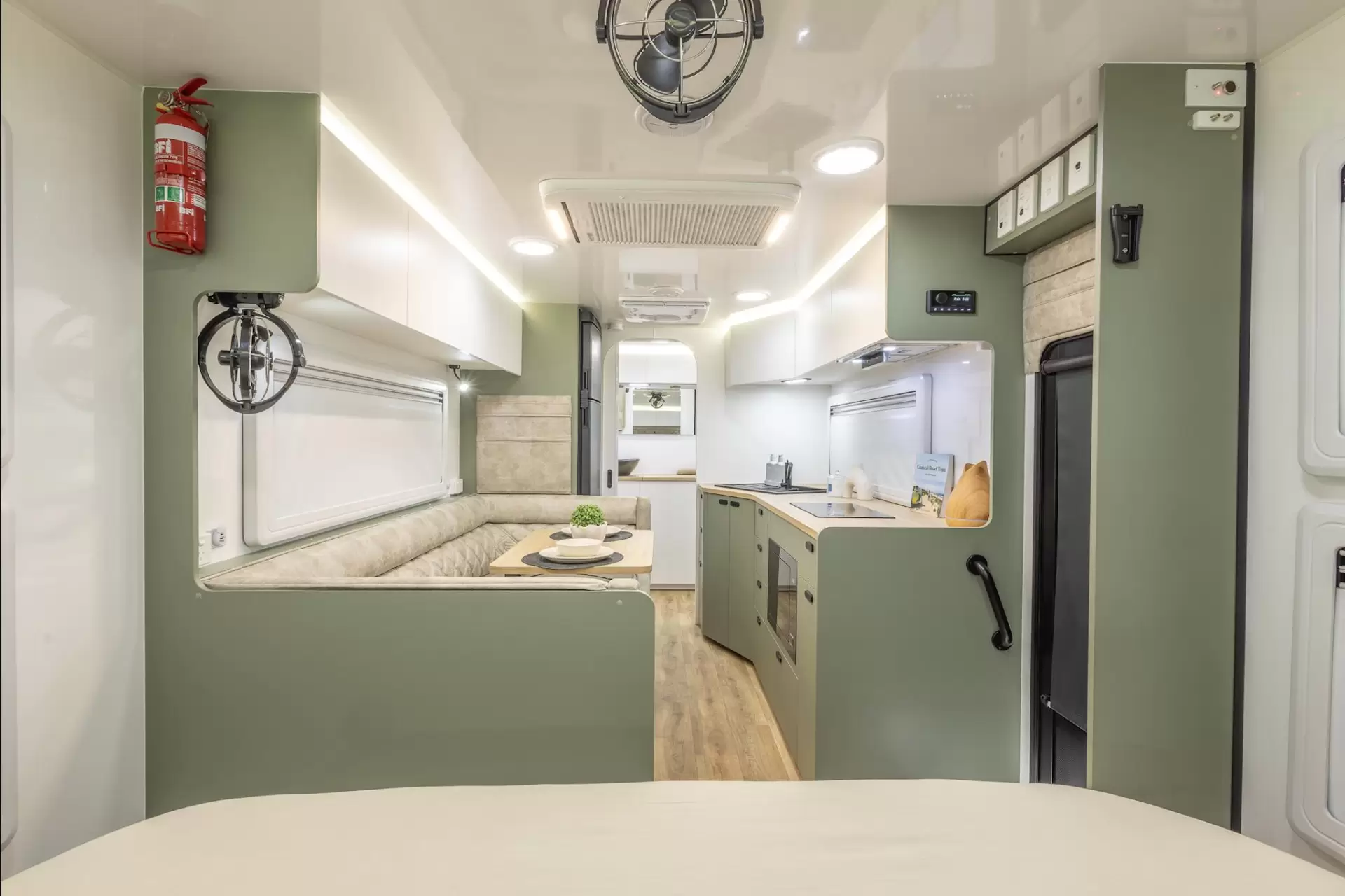 NEW 2025 VACATIONER CARAVANS WRAITH