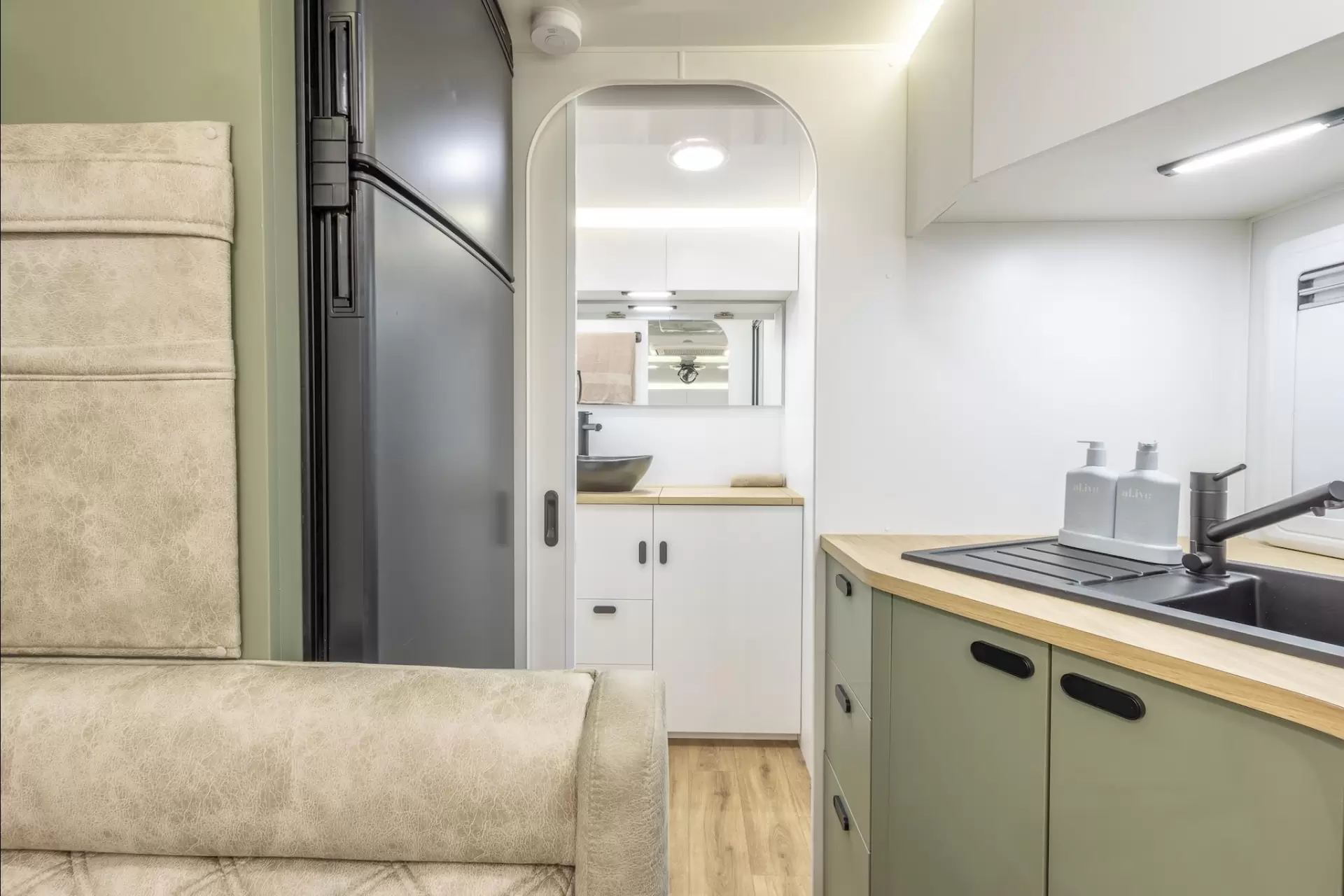 NEW 2025 VACATIONER CARAVANS WRAITH