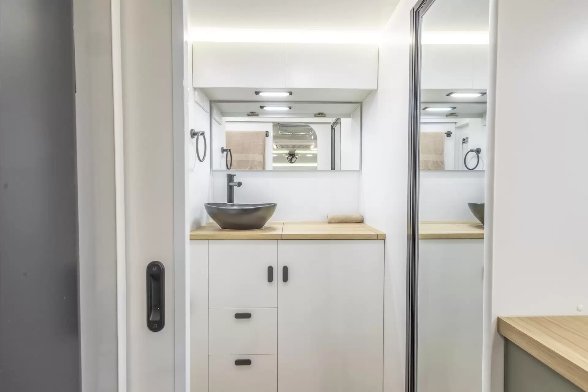 NEW 2025 VACATIONER CARAVANS WRAITH