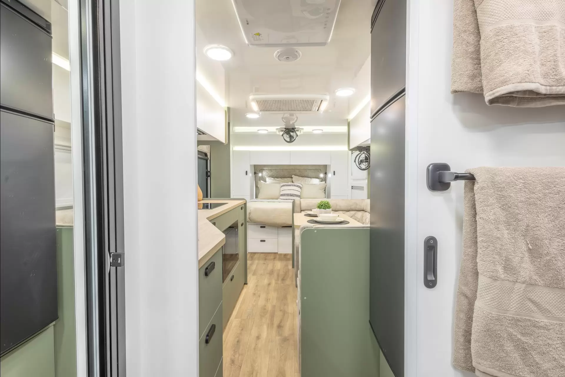 NEW 2025 VACATIONER CARAVANS WRAITH