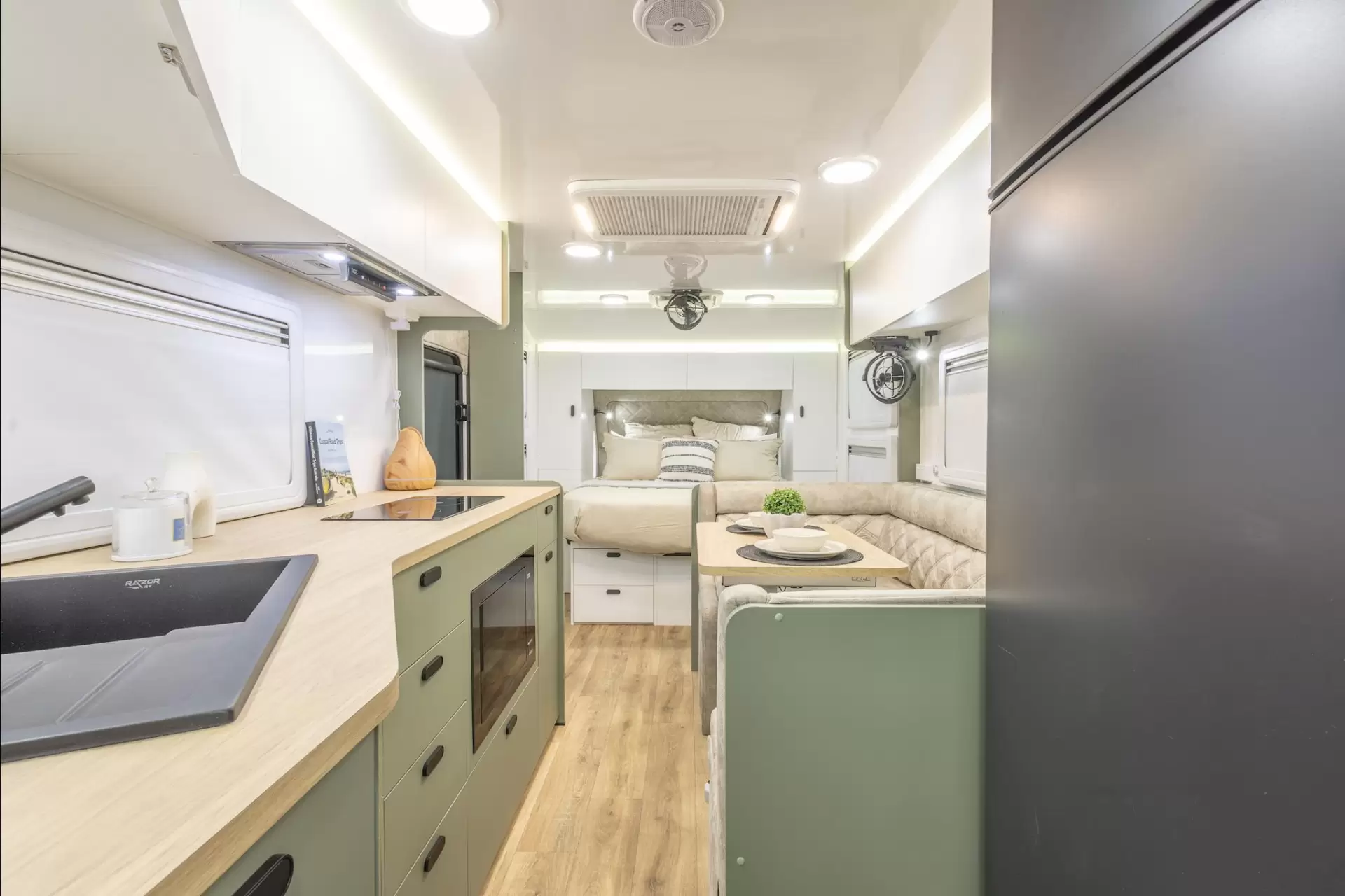 NEW 2025 VACATIONER CARAVANS WRAITH