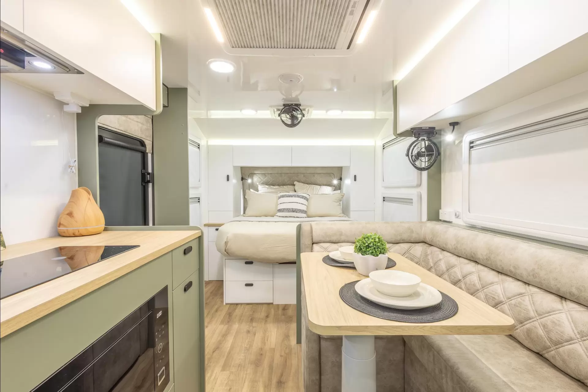 NEW 2025 VACATIONER CARAVANS WRAITH