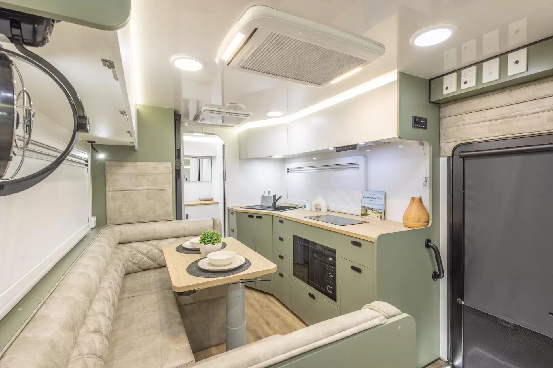 NEW 2025 VACATIONER CARAVANS WRAITH